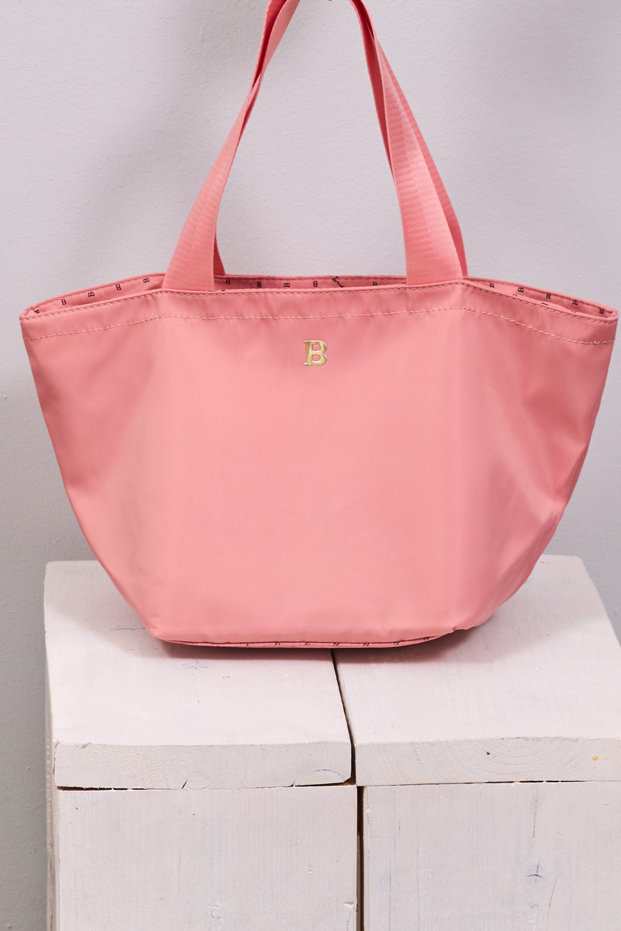 Shiny bag rose gold