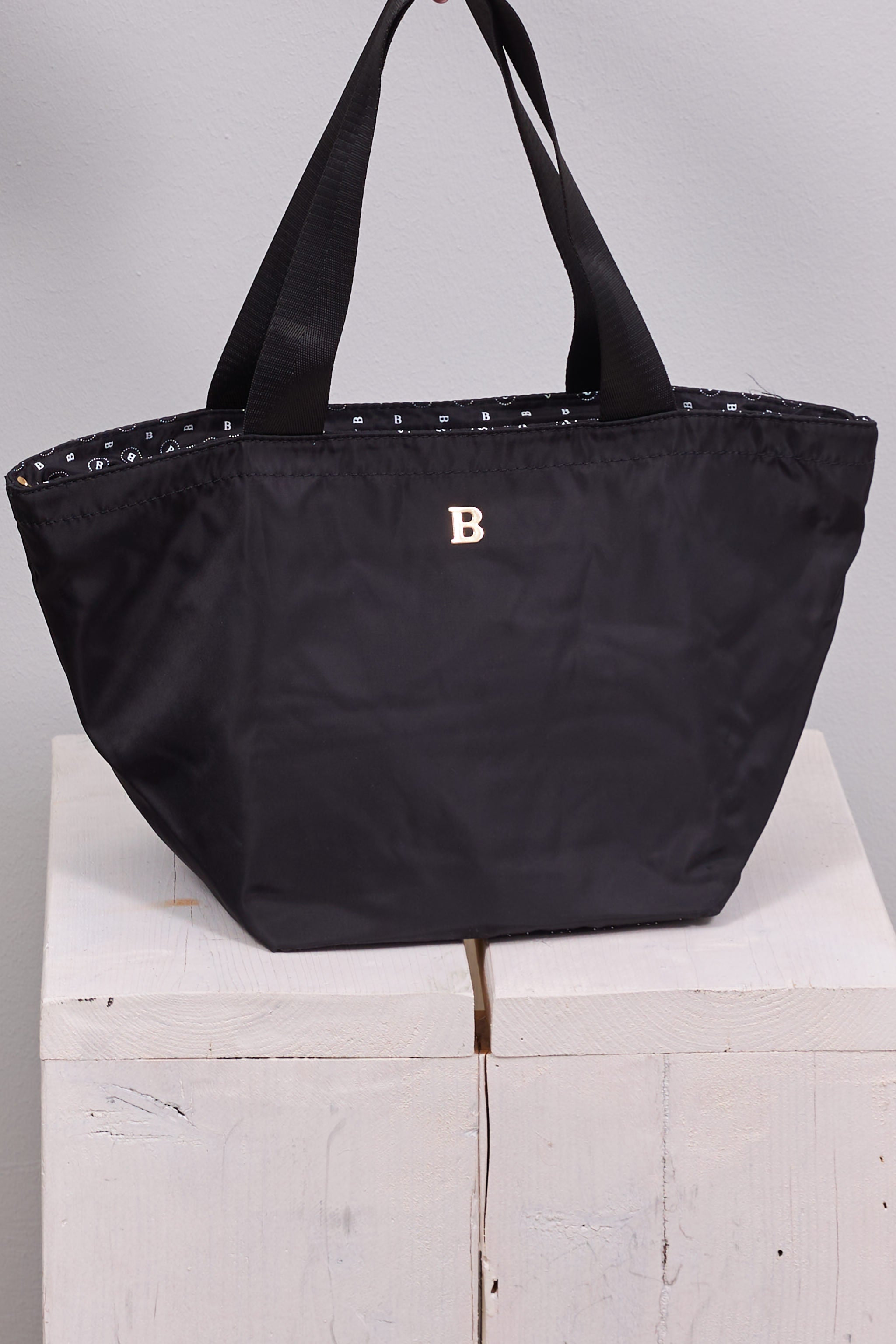 Shiny bag, black-gold