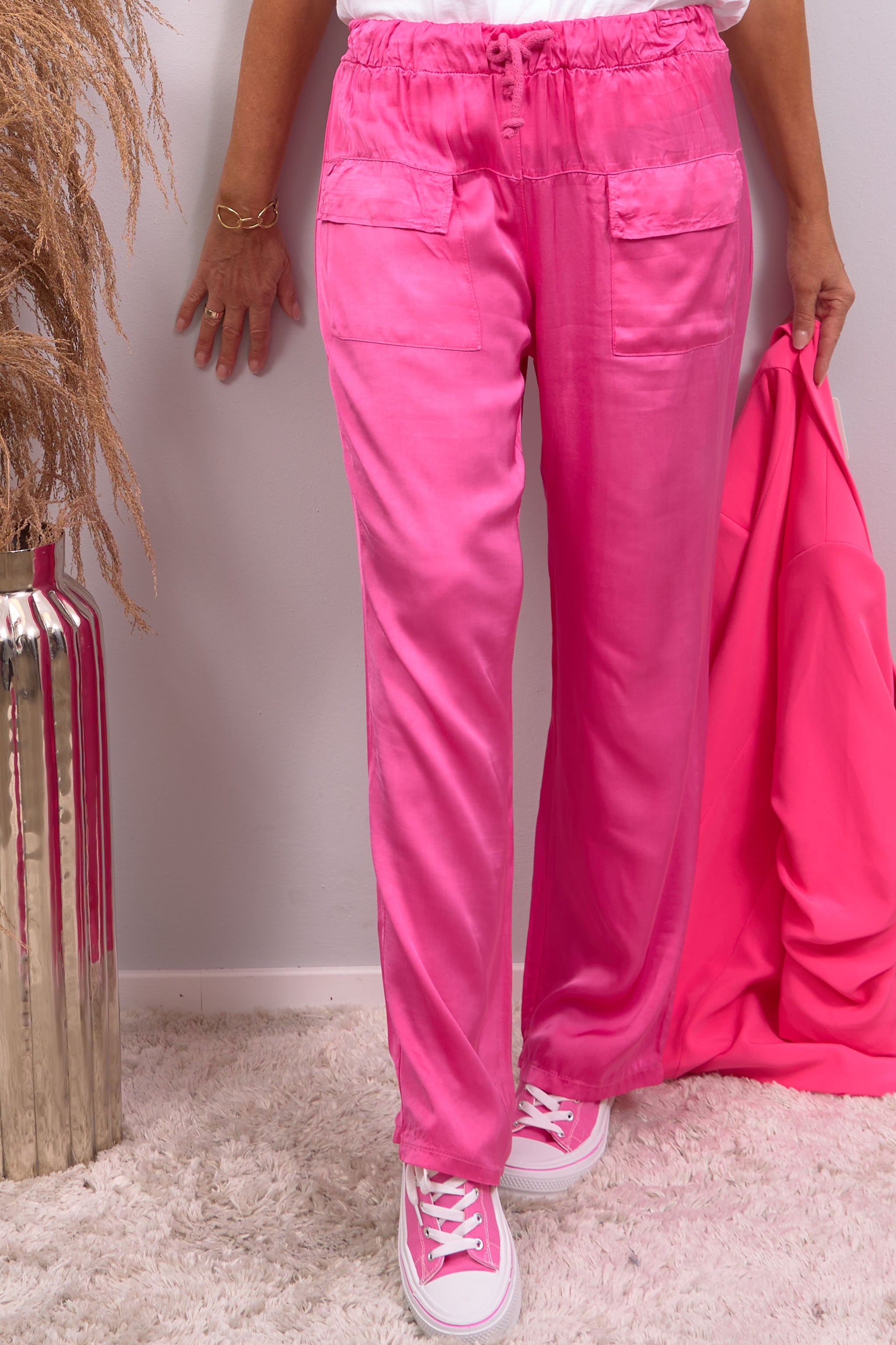 Shiny pants with front pockets, pink