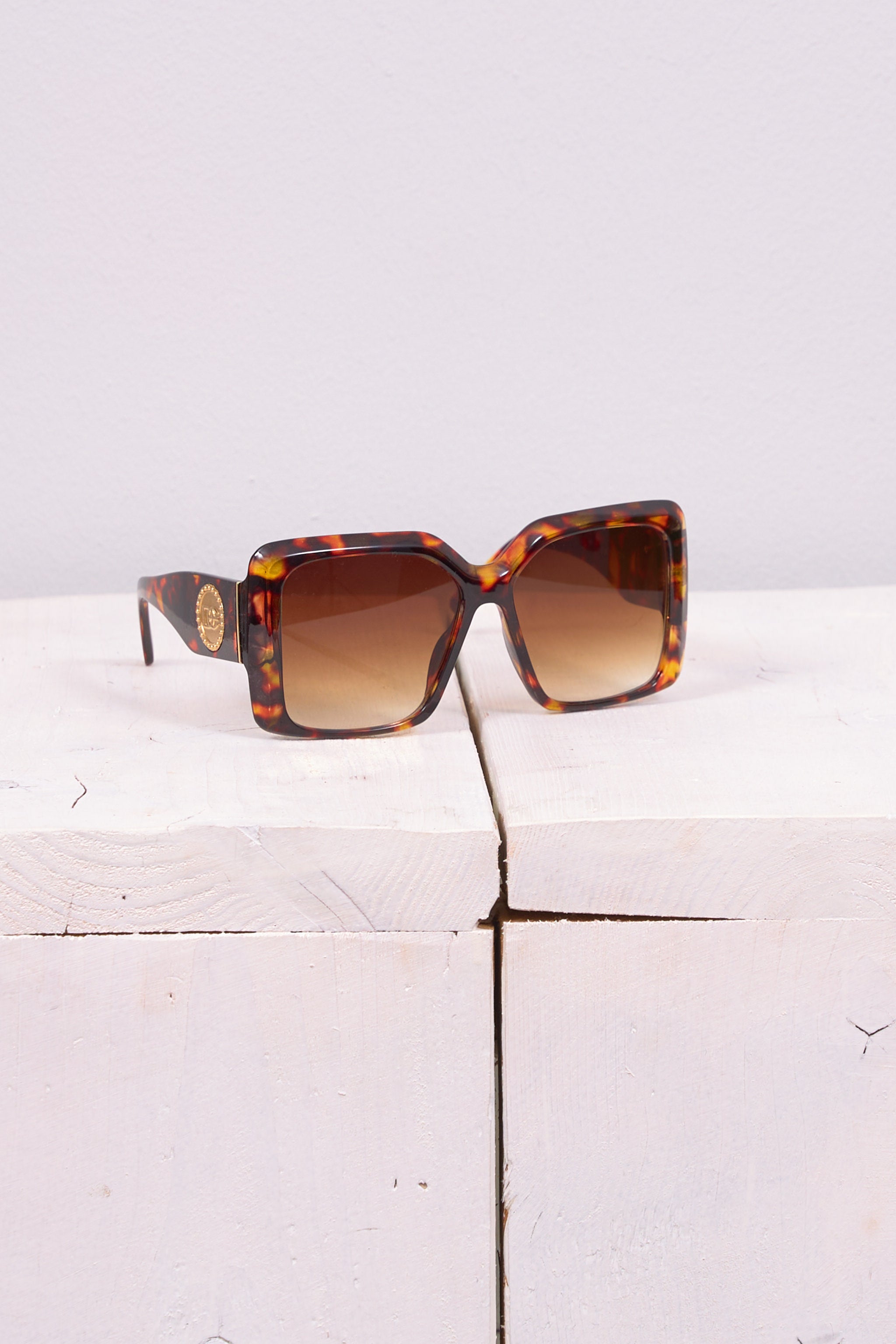 Big sunglasses, black-brown-gold
