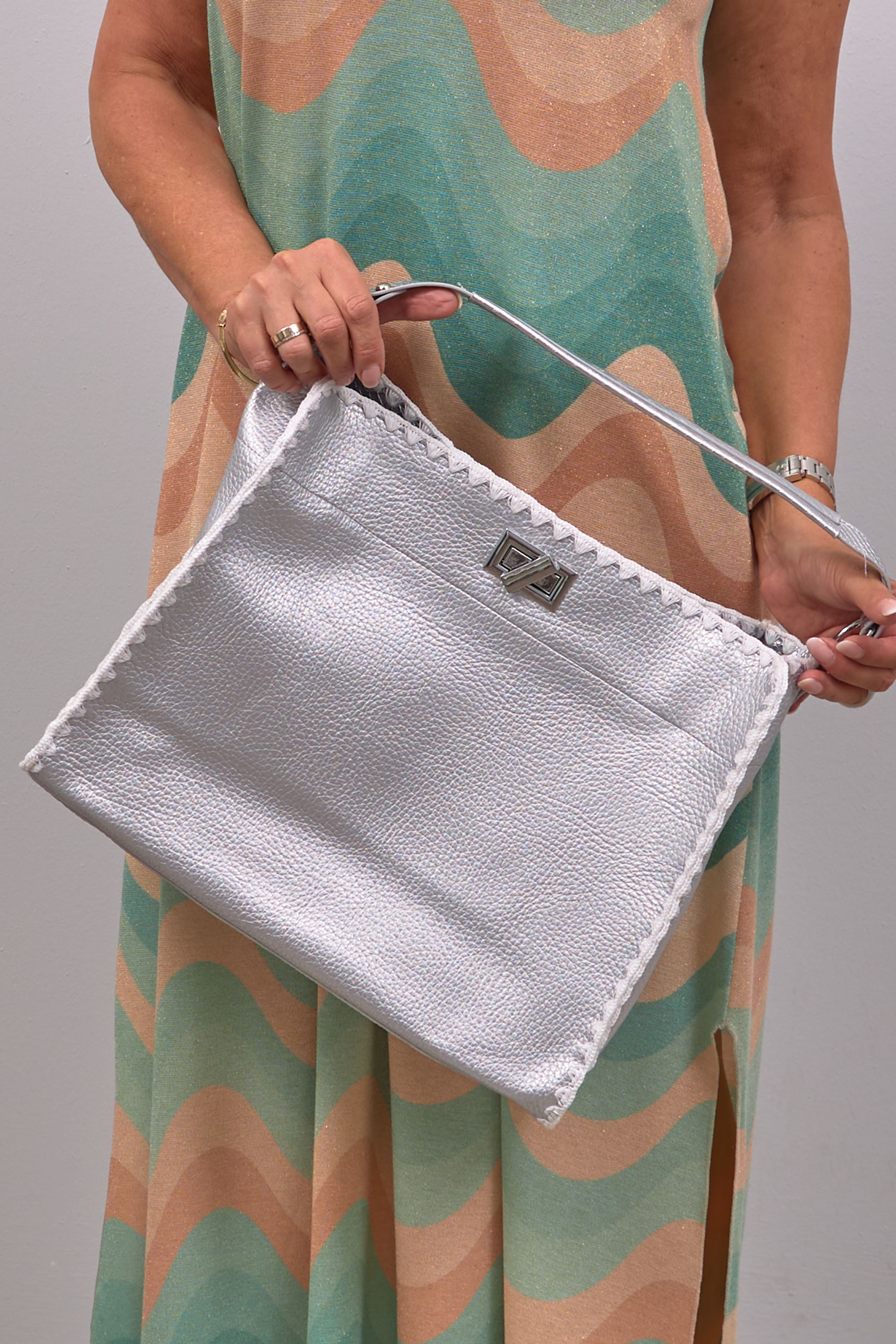 Bag with decorative stitching, silver-white