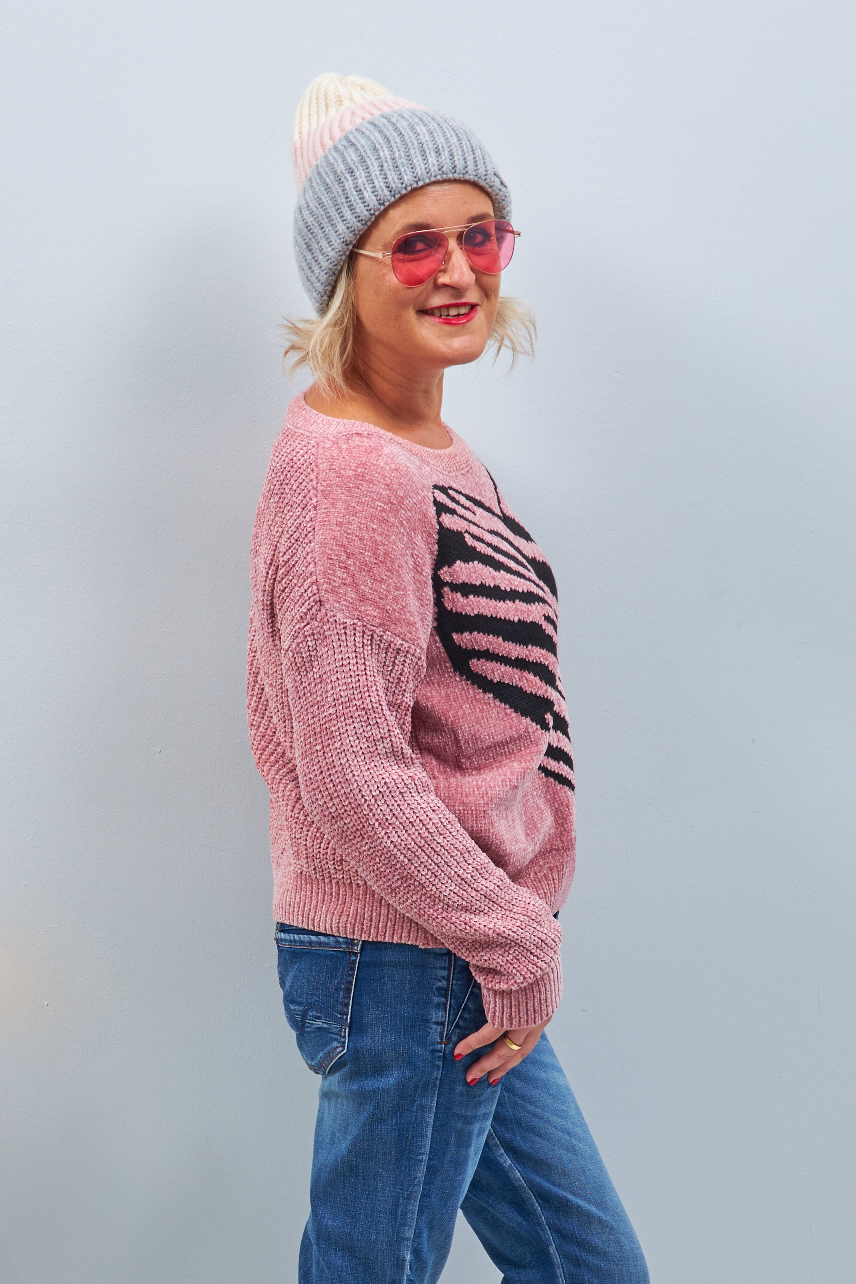 Chenille sweater with heart, old pink-black