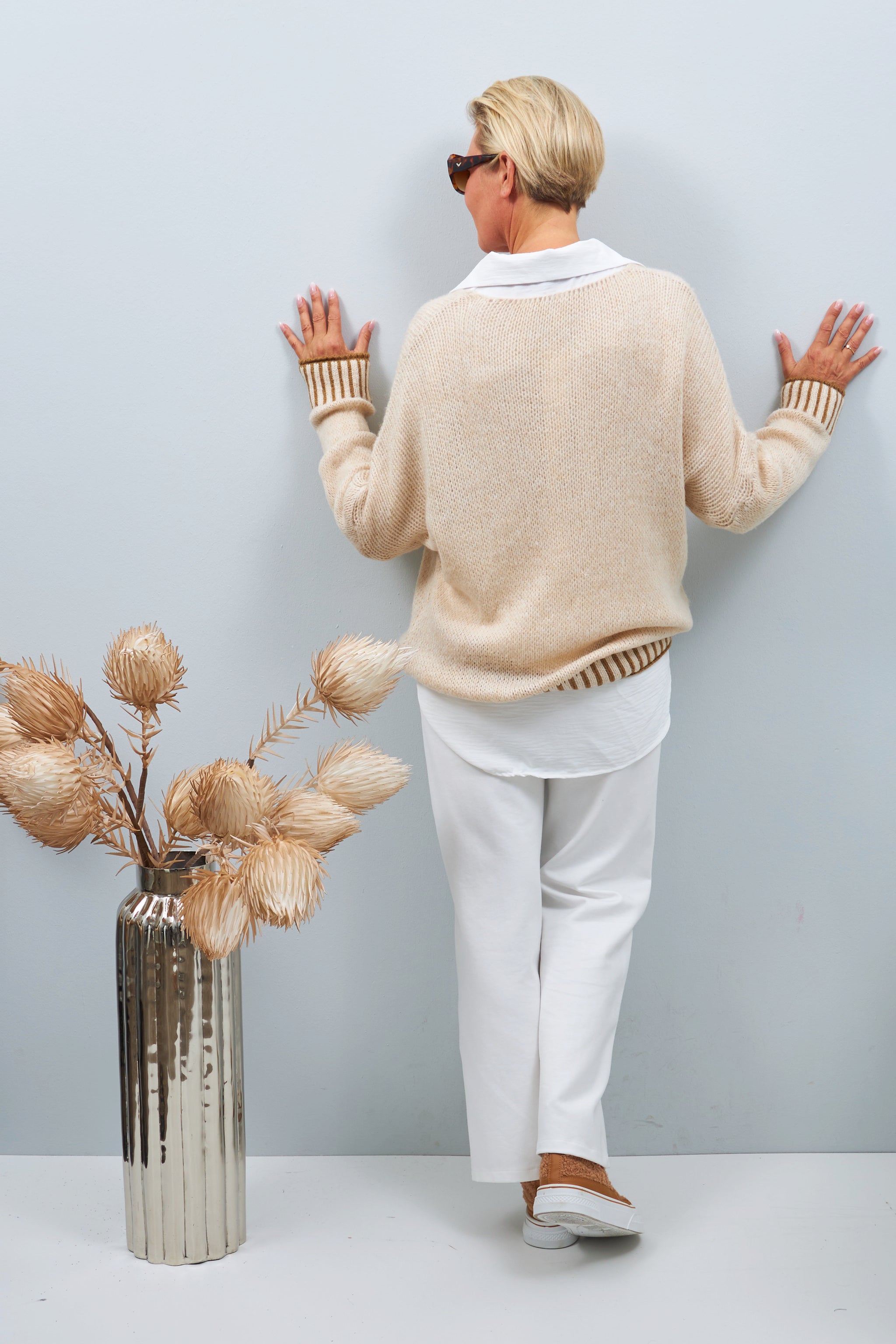 Knitted sweater with V-neck, beige-camel