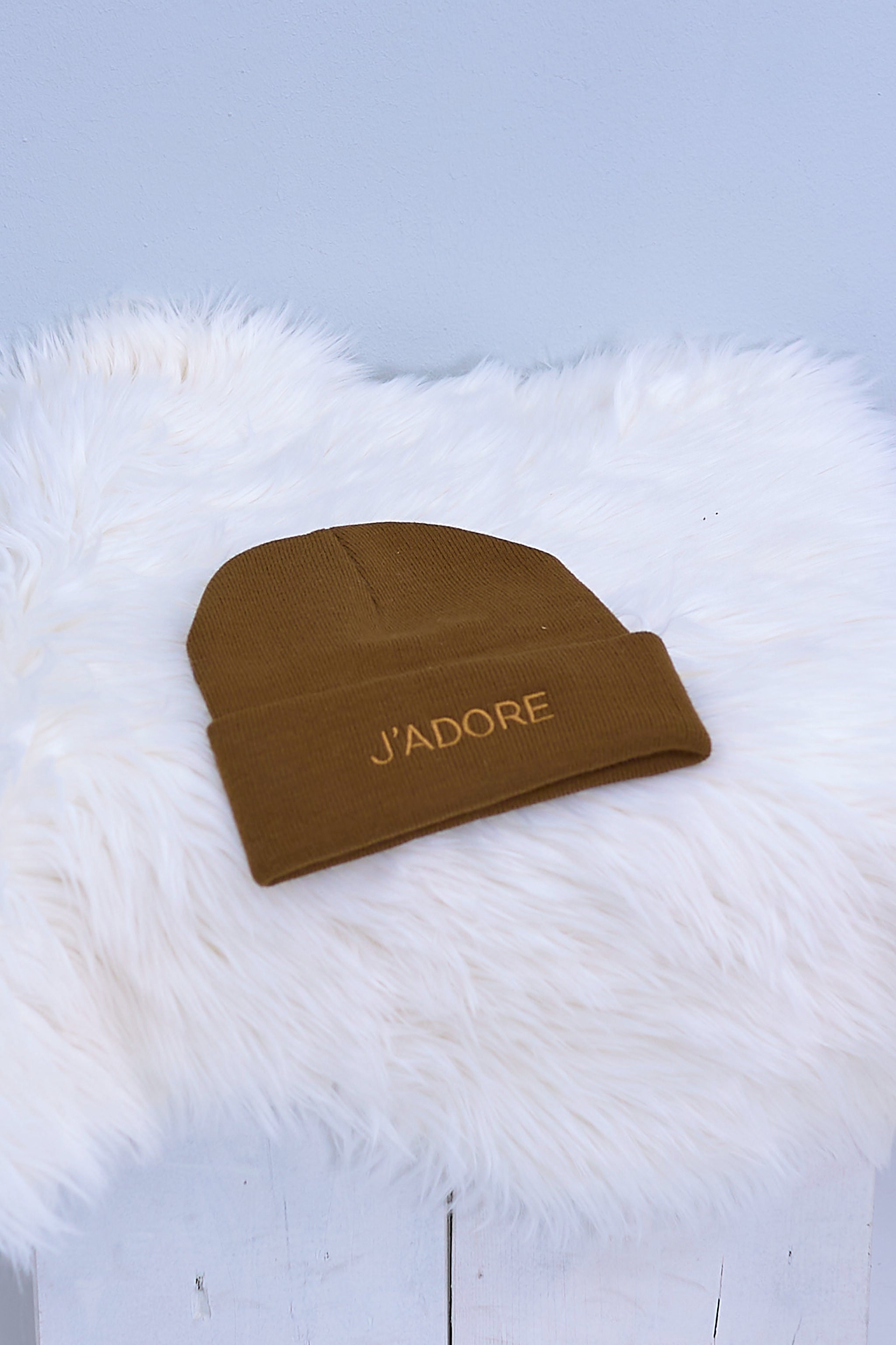 Hat with J'ADORE lettering, brown