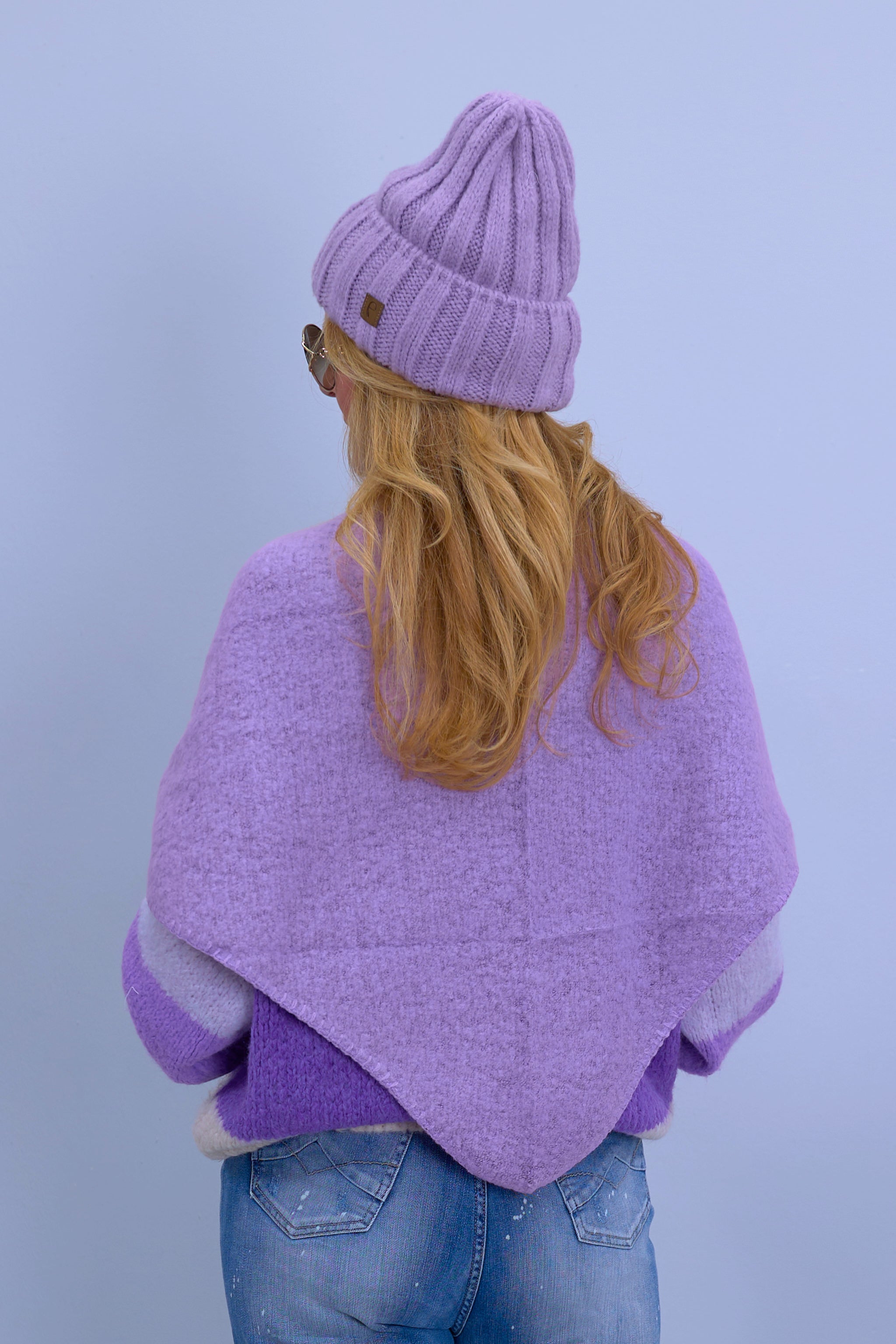 Fluffy triangle scarf, lilac