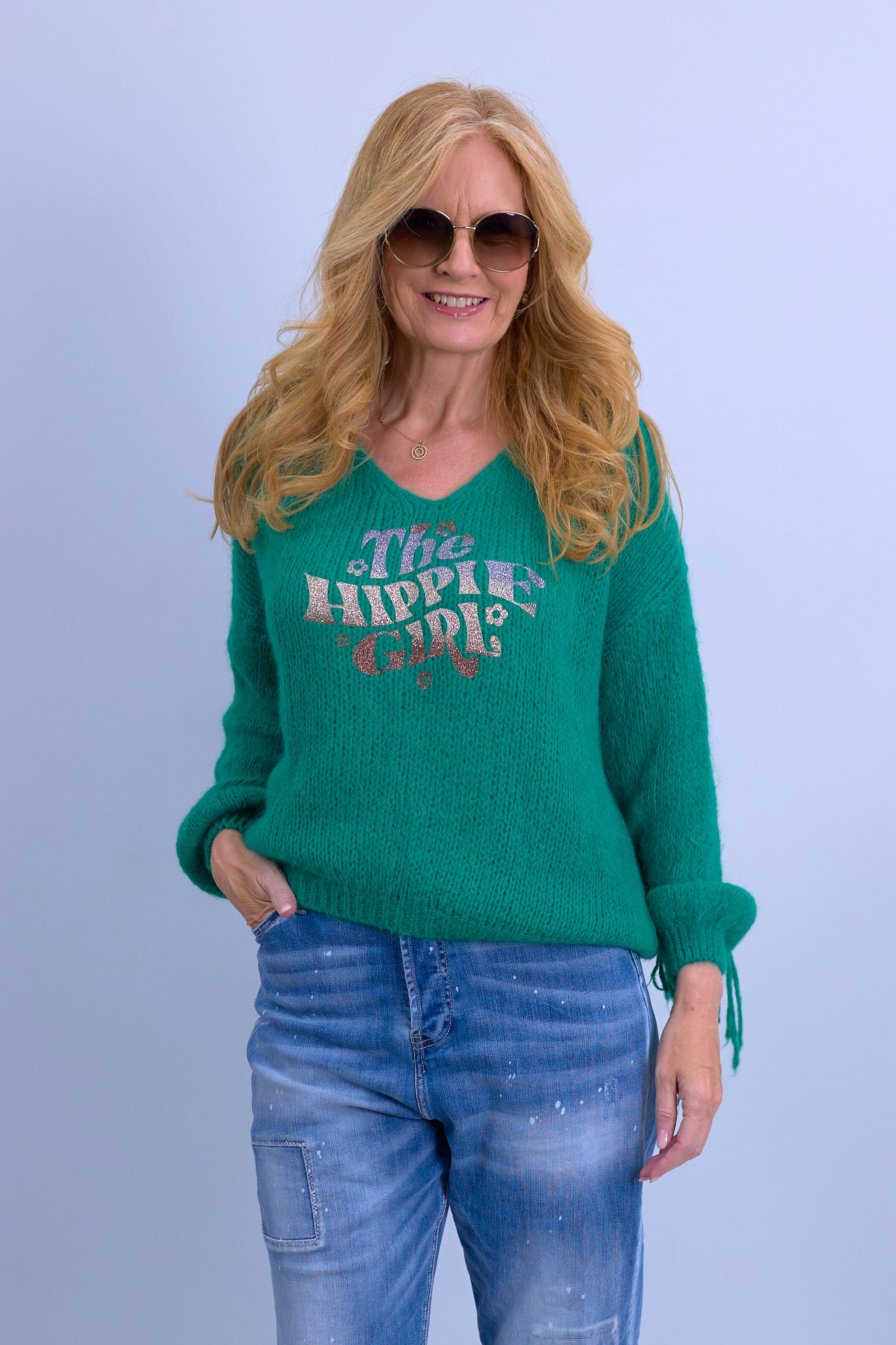 Knitted sweater with V-neck and silver print, green
