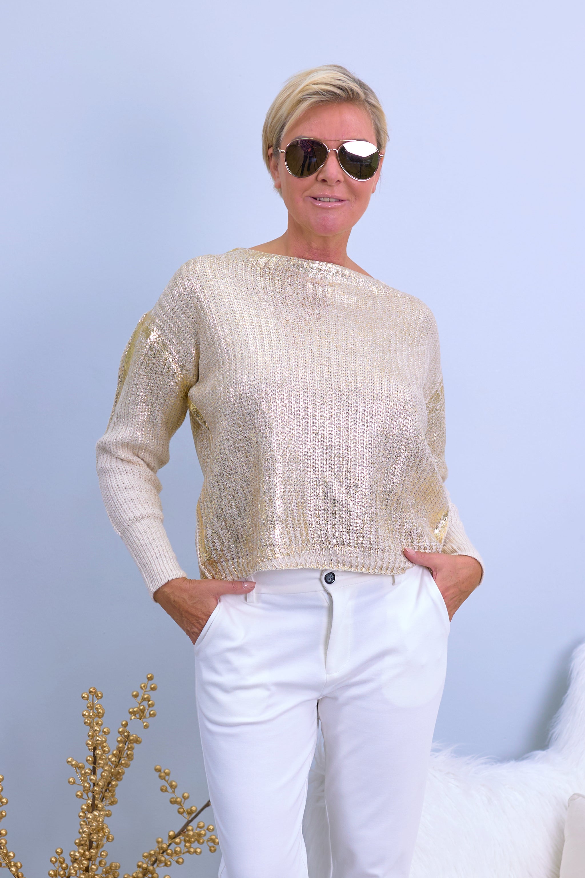 Knitted sweater with metallic shimmer effect, beige-gold
