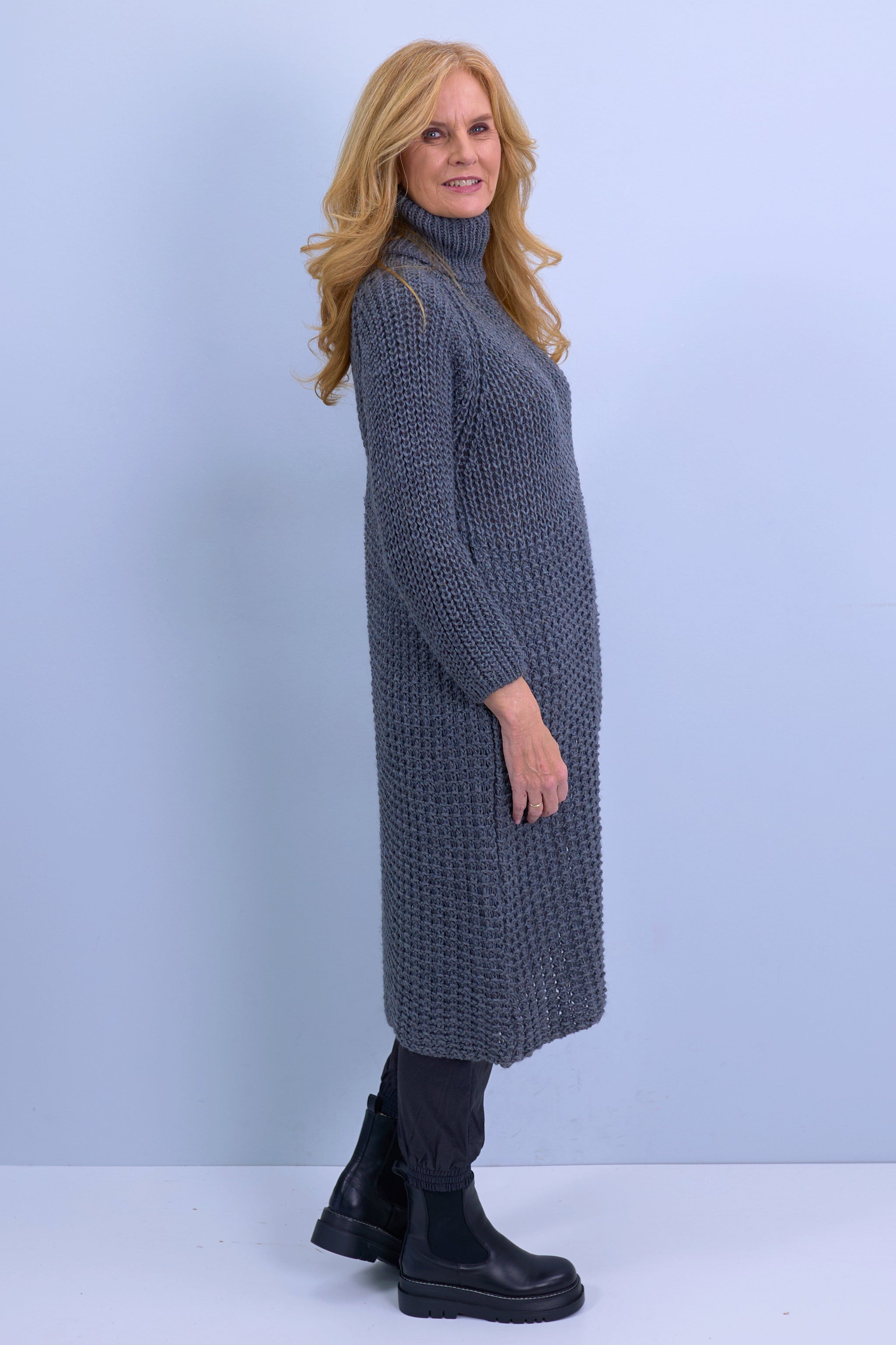 Long sweater, asymmetrical with raglan sleeves, anthracite