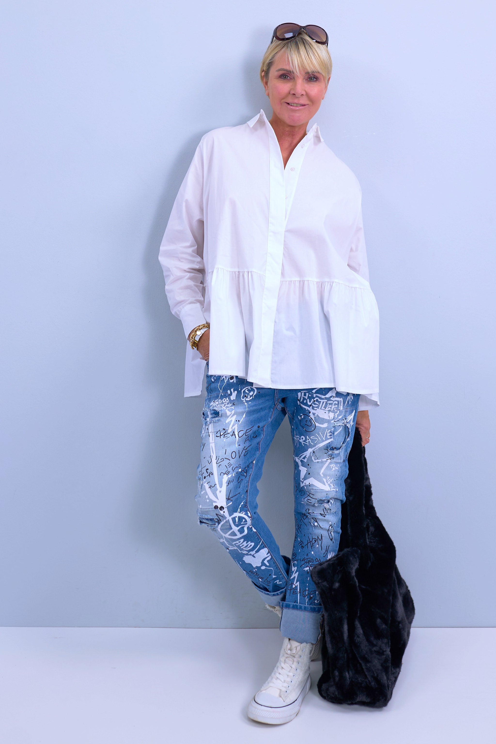 Jeans Graffiti, denim - schwarz-weiß