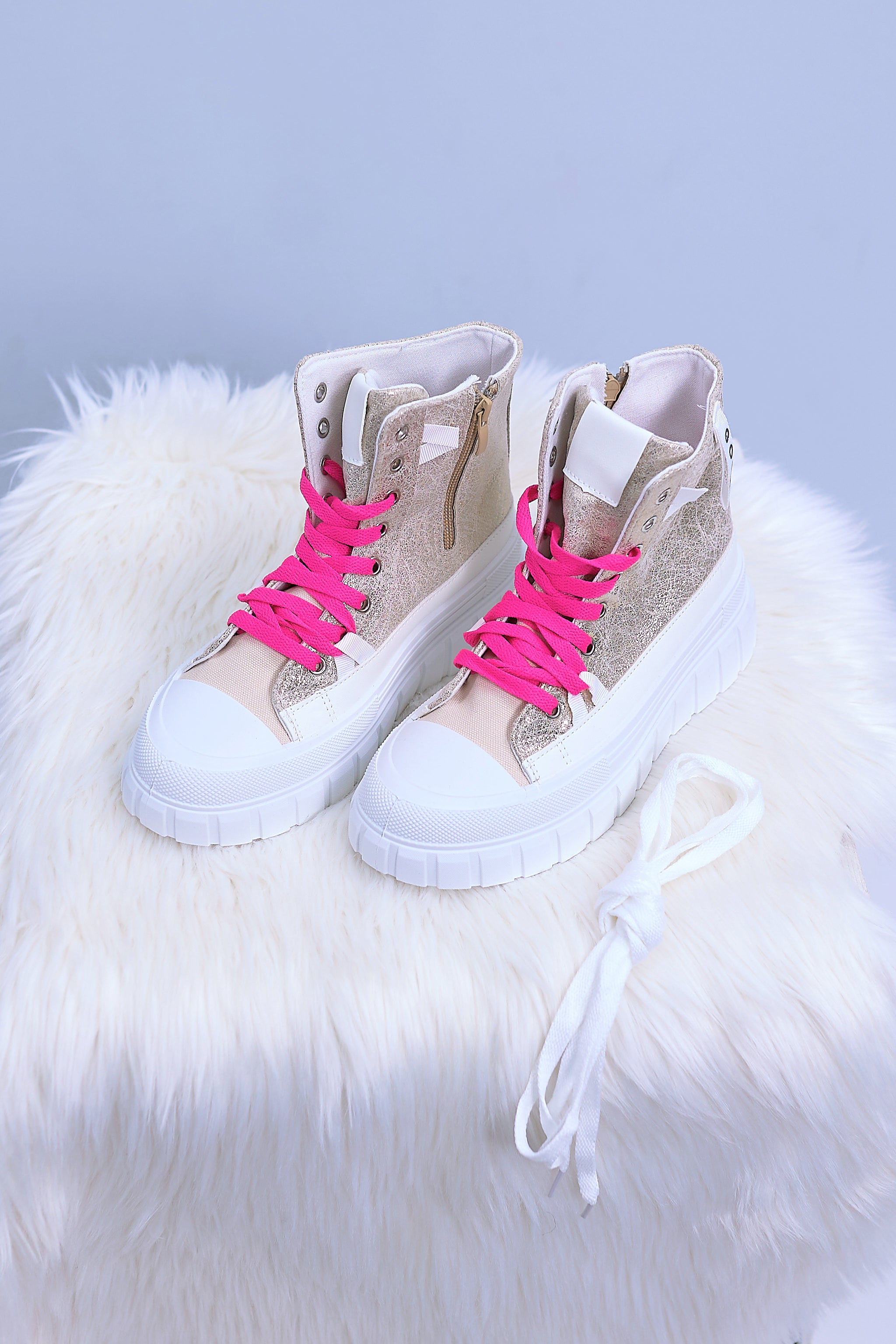 Sneakers with details, gold-white-pink