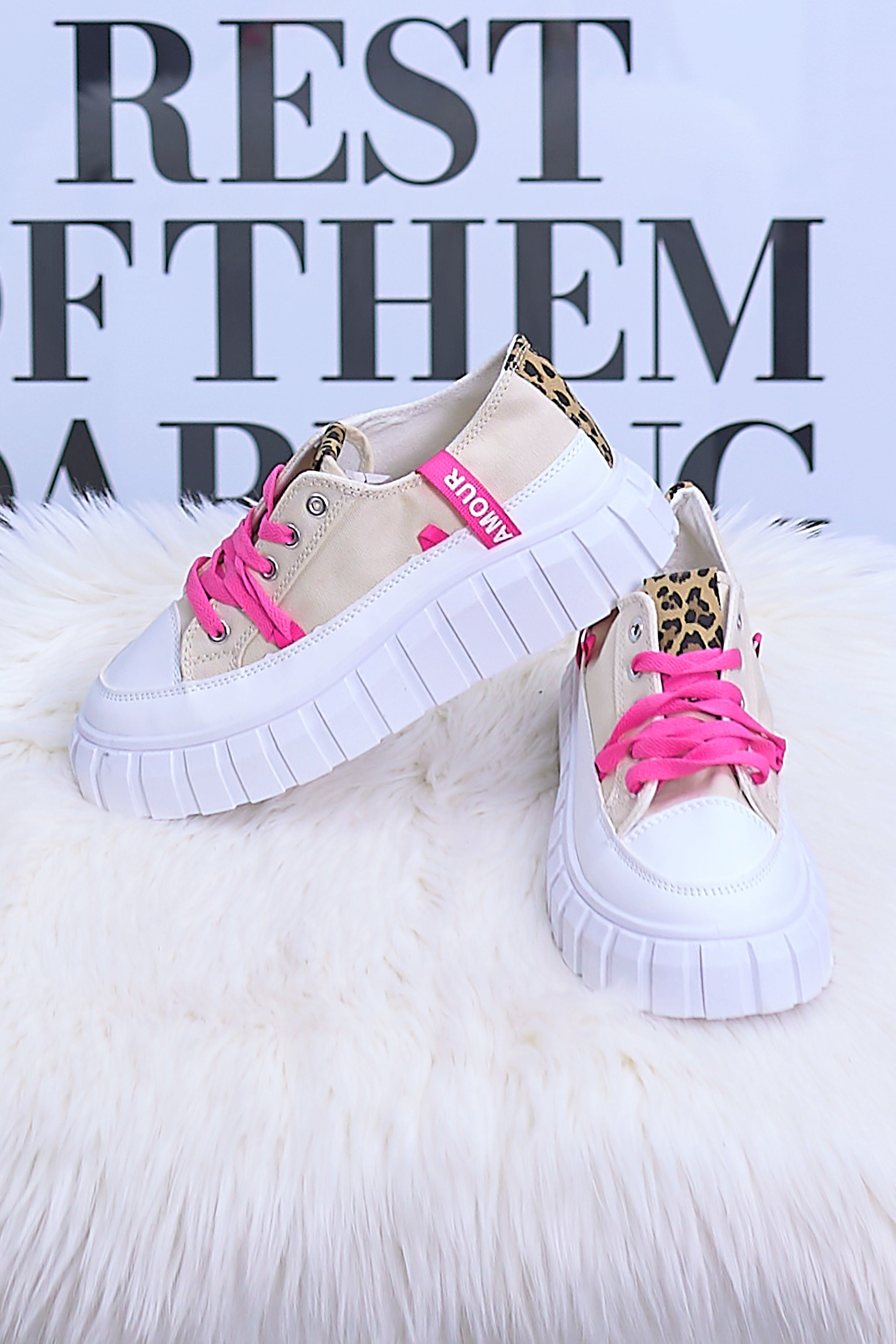 Sneakers with AMOUR lettering, beige-pink-leo