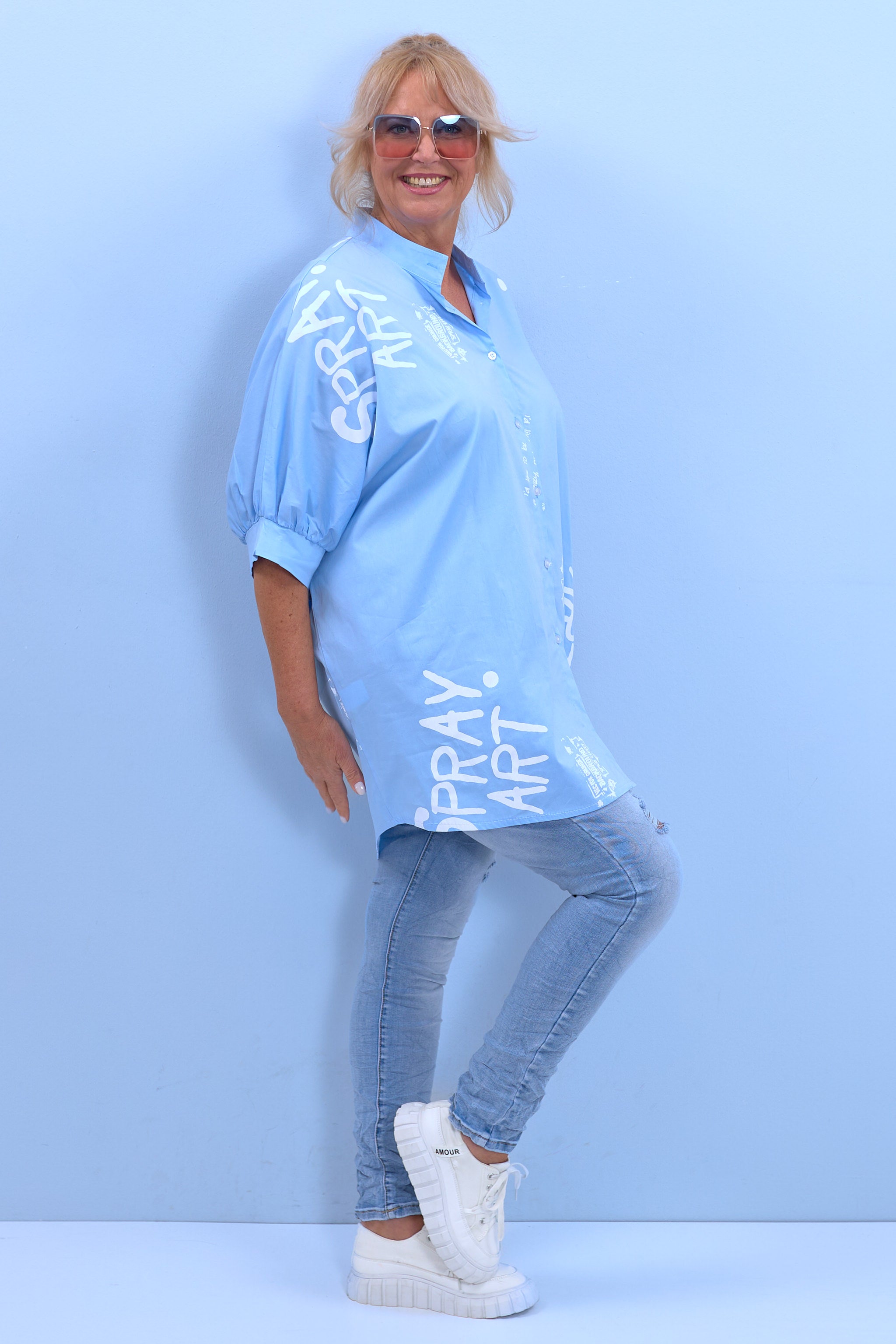 Wide blouse with print, light blue-white