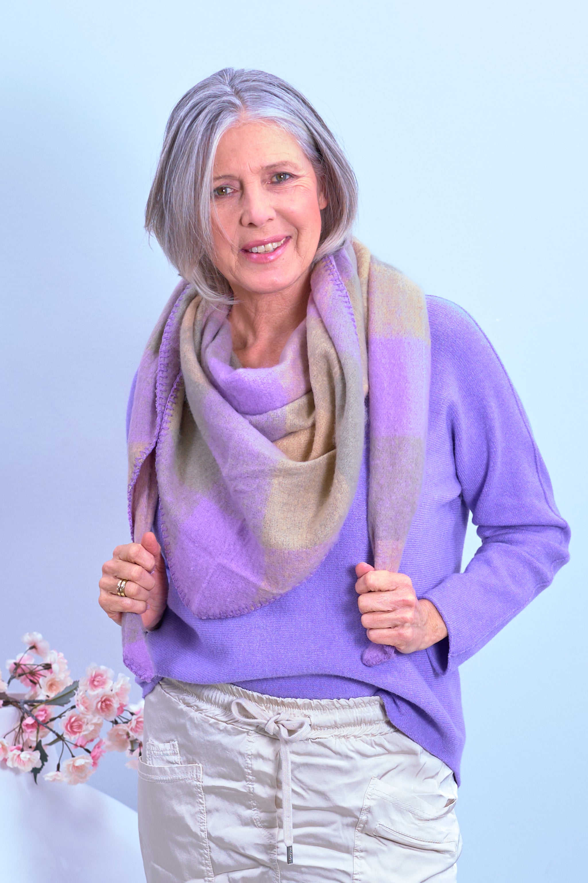 Checked triangle scarf, lilac-taupe