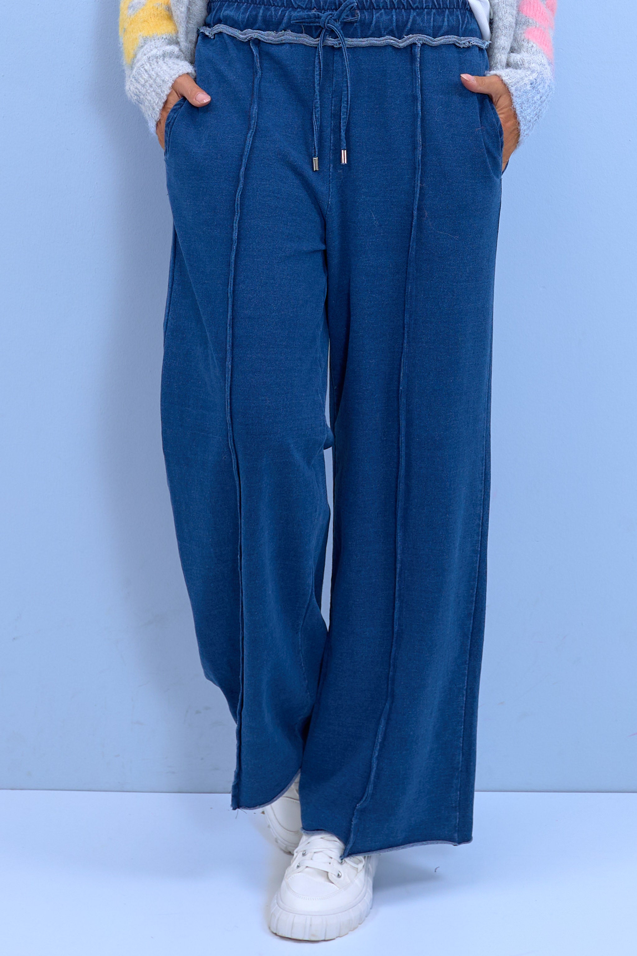 Marlene style sweatpants with piping, blue