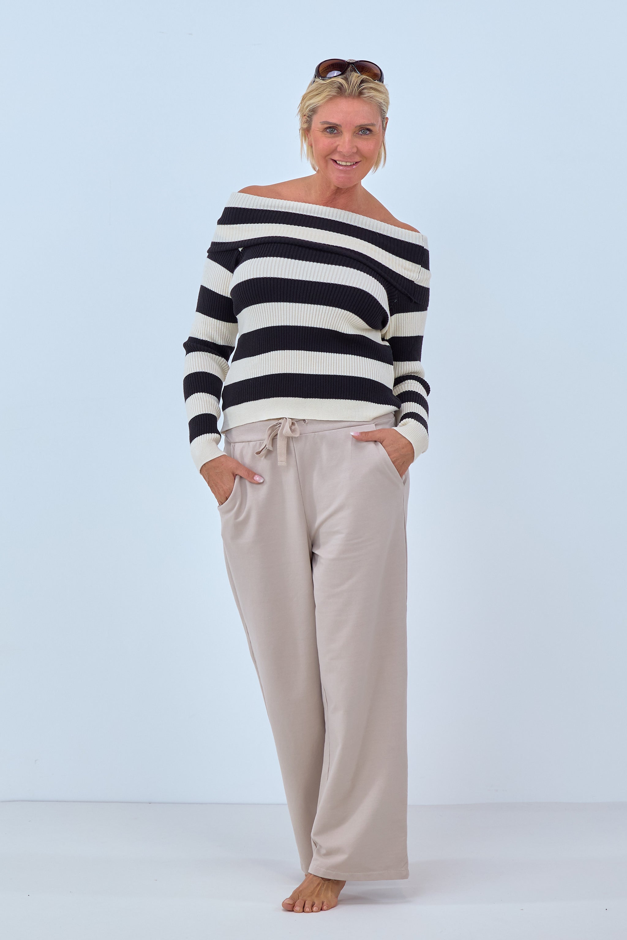 Damen Pullover schulterfrei Streifen schwarz weiß von Trends & Lifestyle Deutschland GmbH