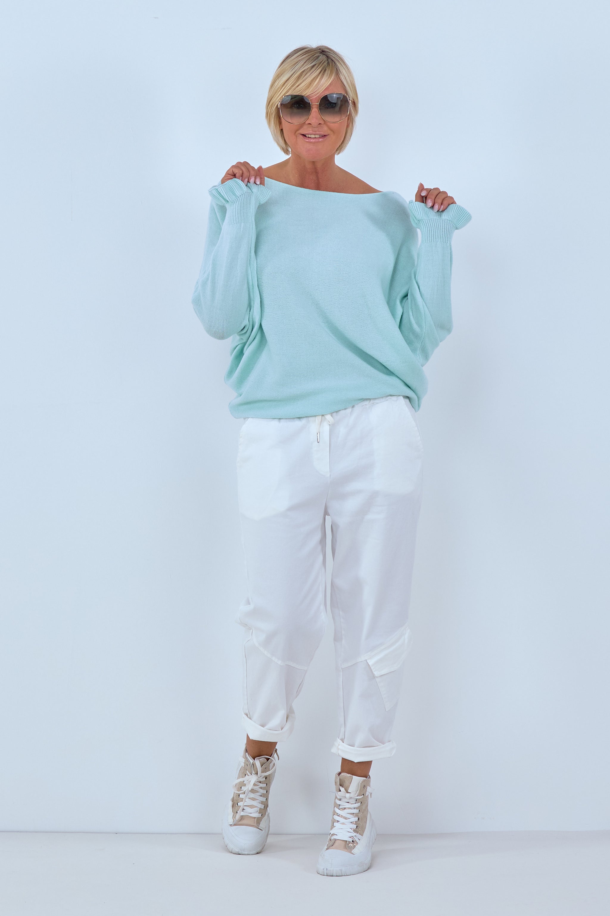 Sweater with batwing sleeves, mint