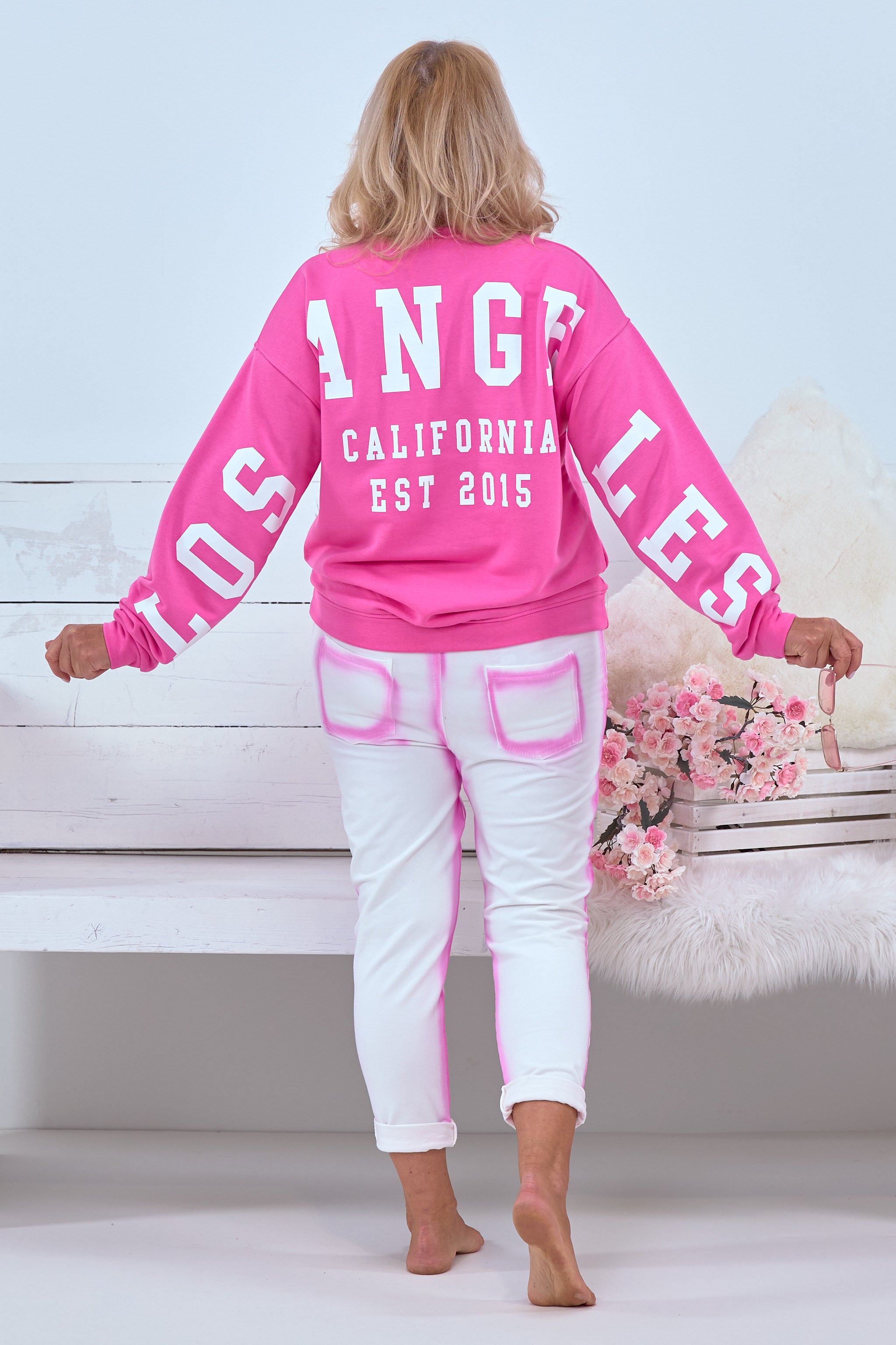 Sweaty with los angeles lettering on the back, pink-white