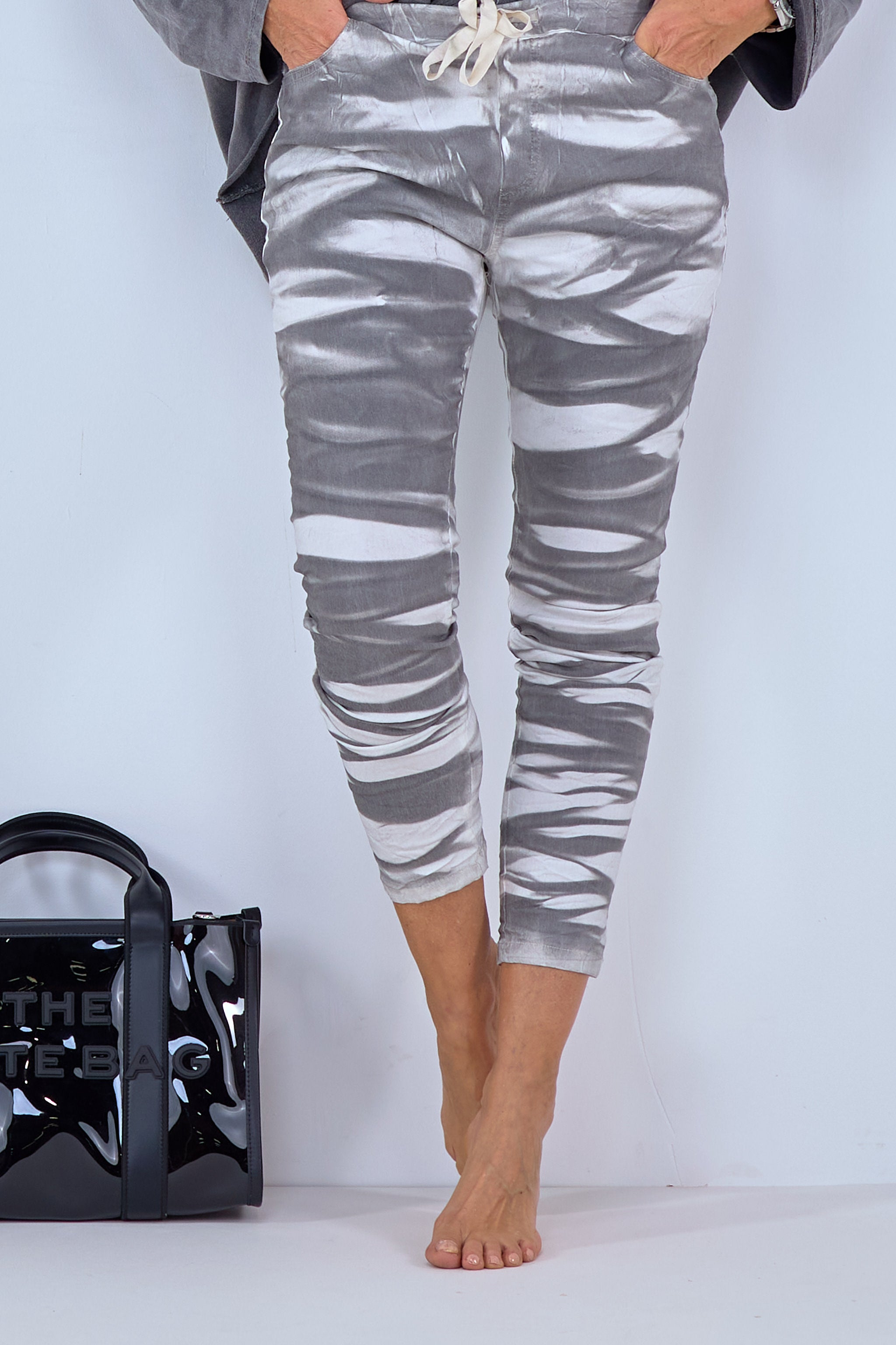 Pants with a great pattern, anthracite-ecru