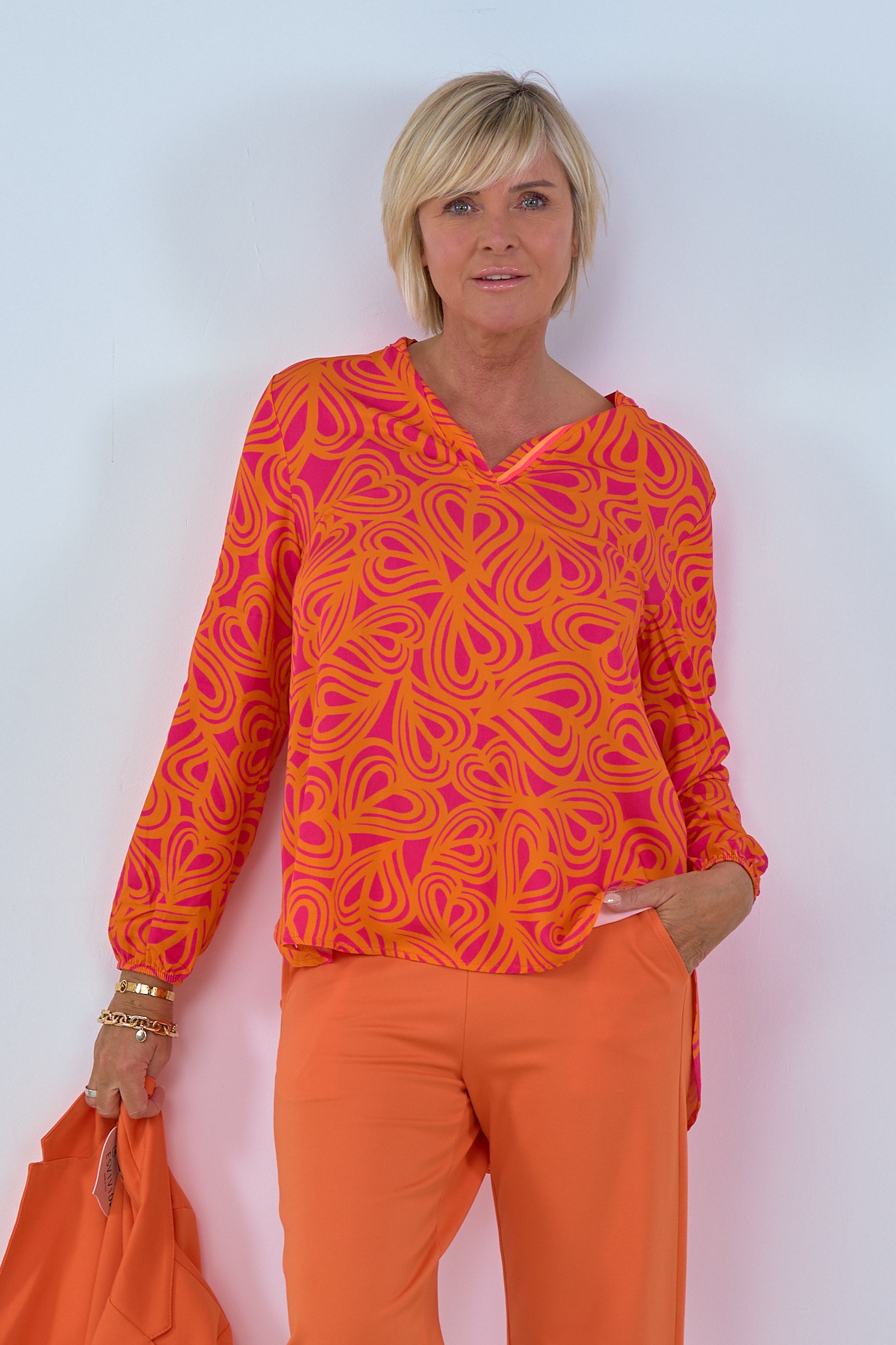 Bluse mit Phantasy-Muster, orange-pink