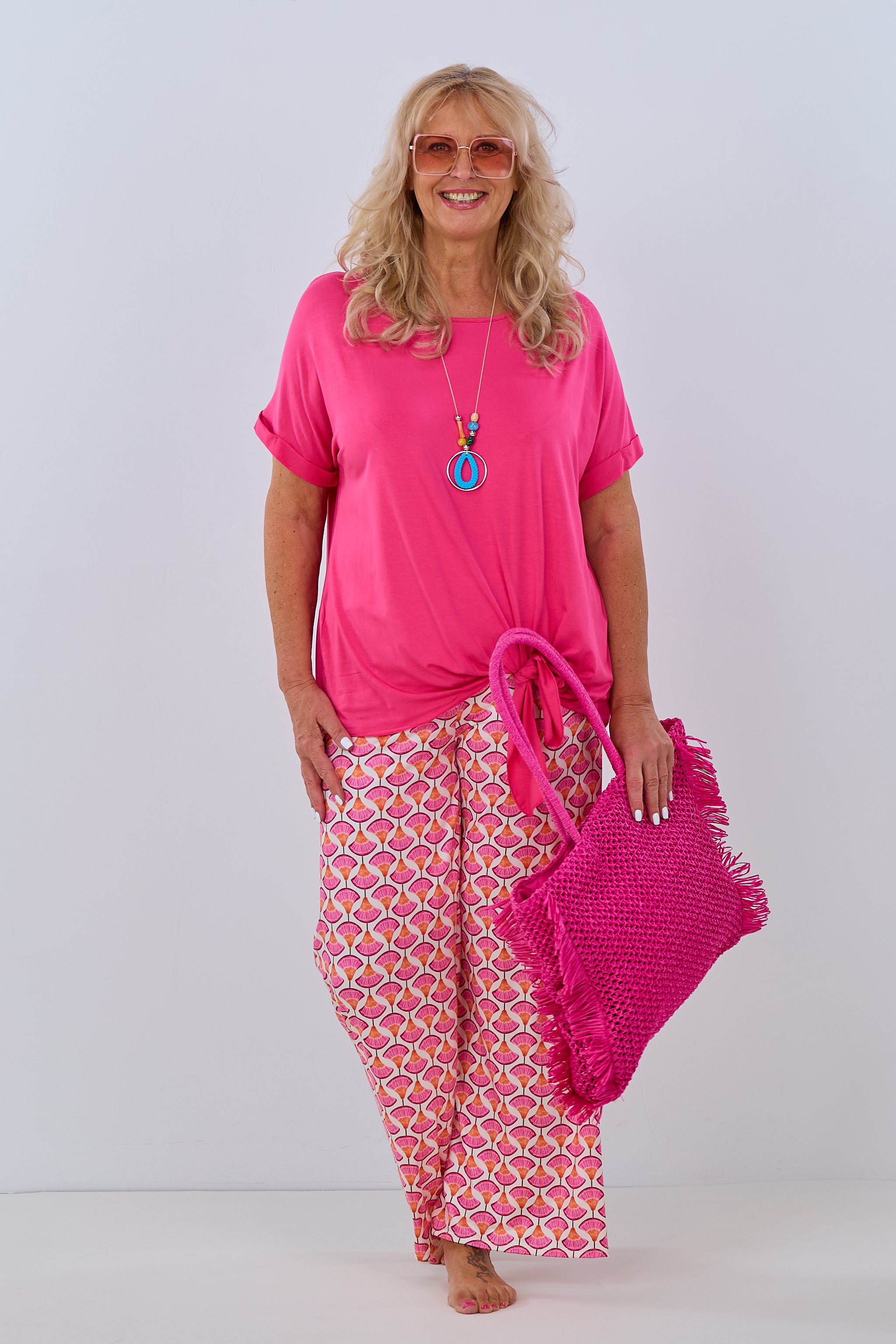 Oversized Shirt mit Kette pink von Trends & Lifestyle