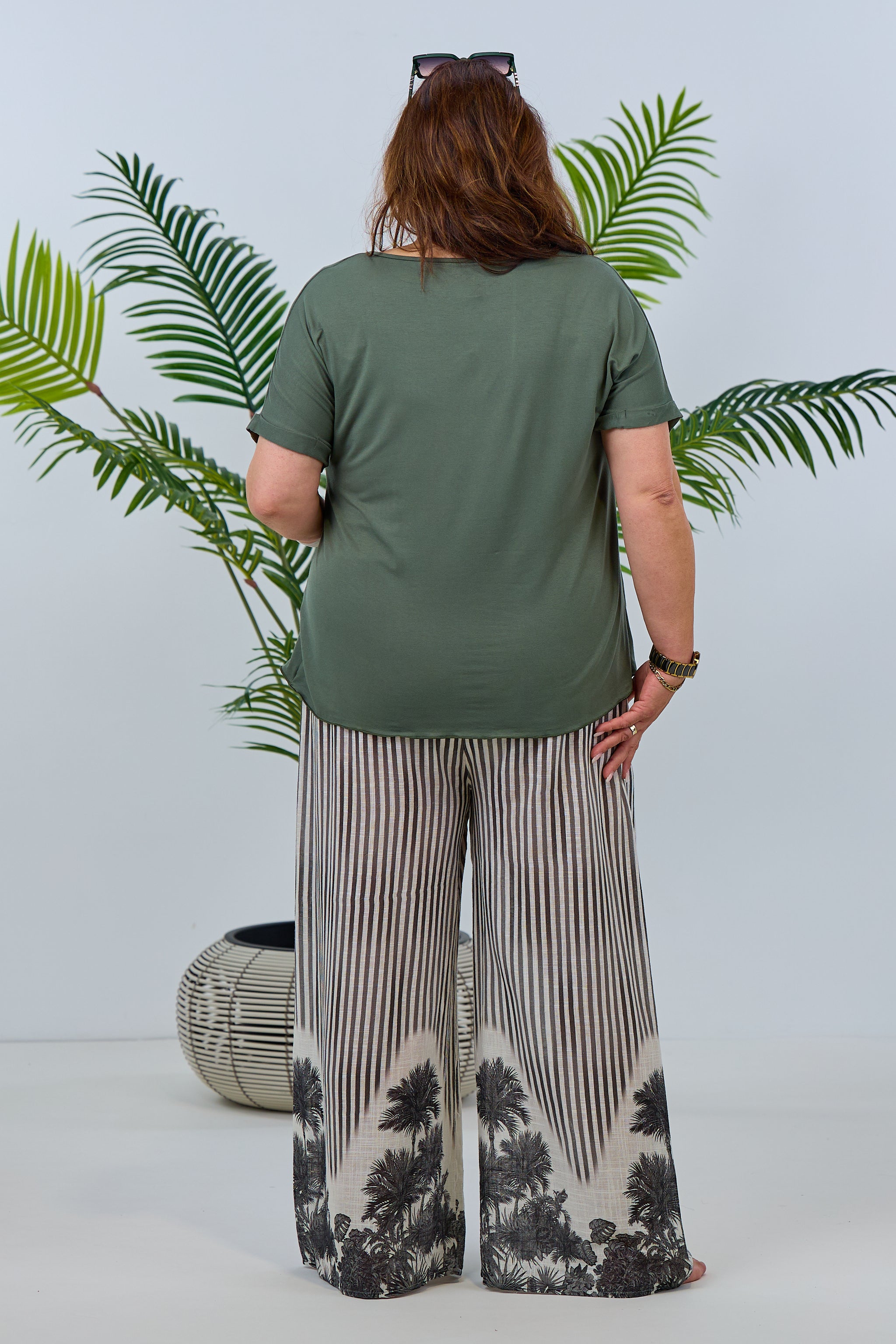 oversized Shirt mit Knoten und Kette khaki von Trends & Lifestyle