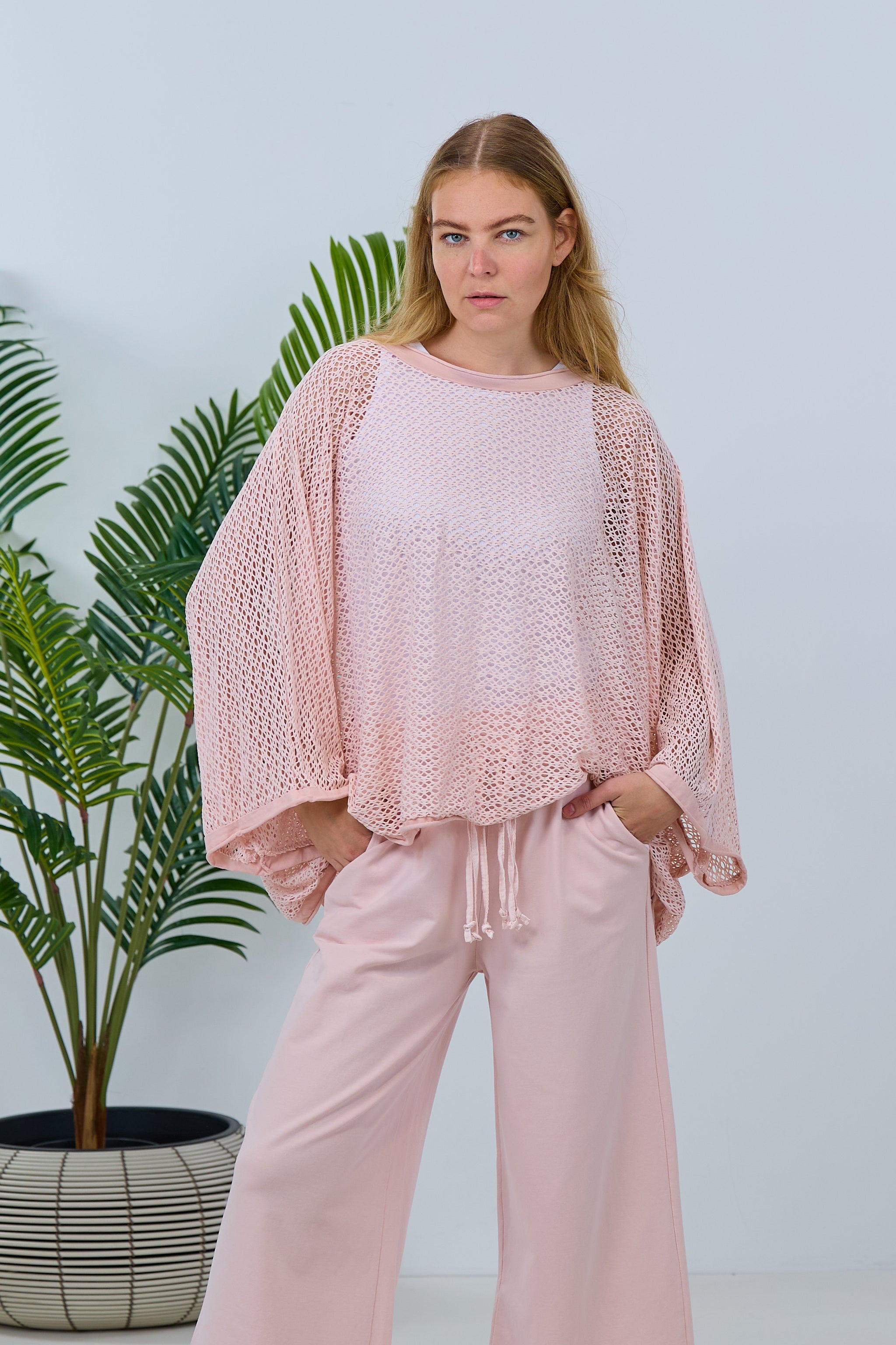 Lochstrick Shirt im Poncho-Style, rosa von Trends & Lifestyle