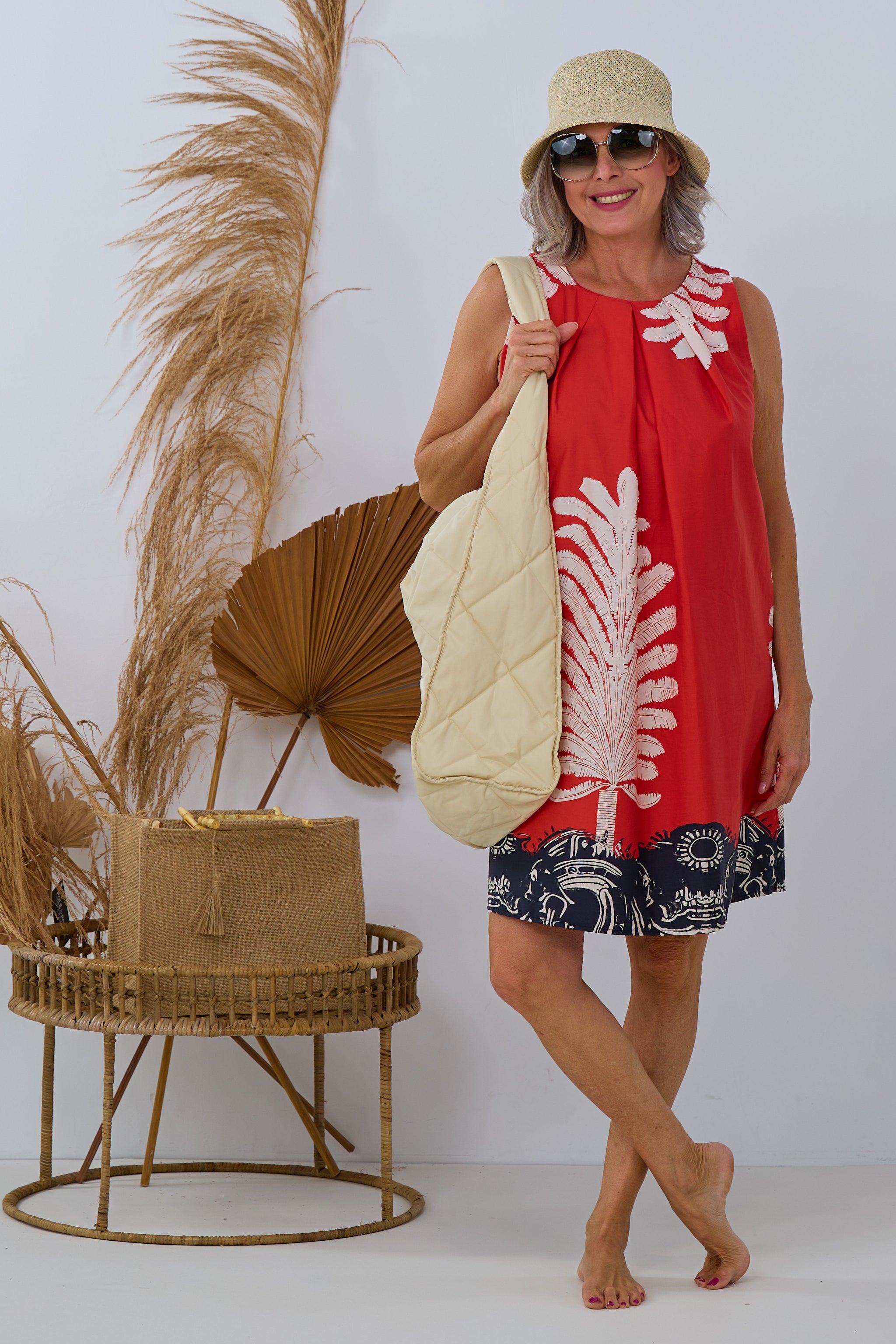 Süßes Sommerkleid mit Kellerfalte, rot von Trends & Lifestyle
