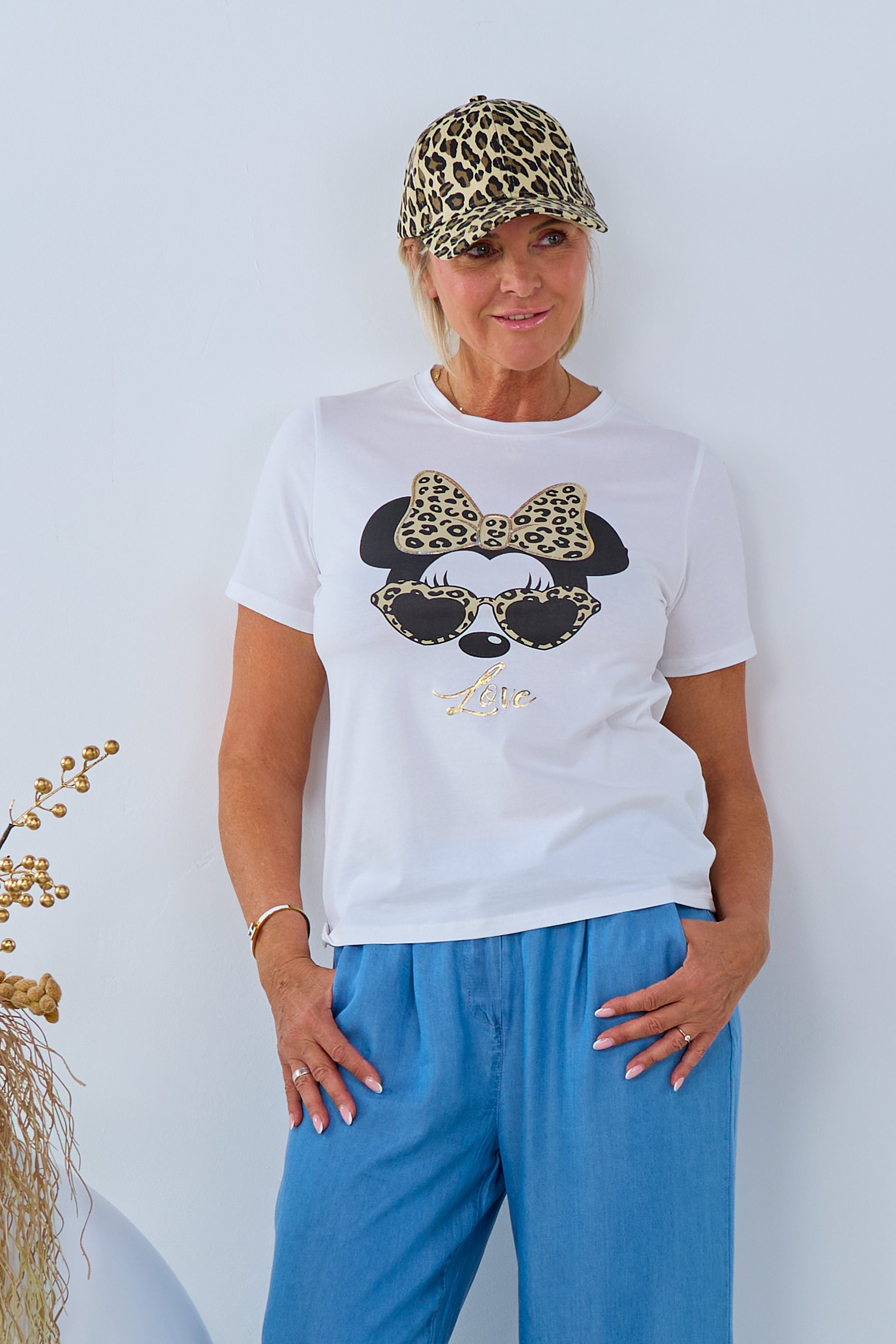 T-Shirt Love mit Leo-Schleife, weiß-taupe-gold von Trends & Lifestyle
