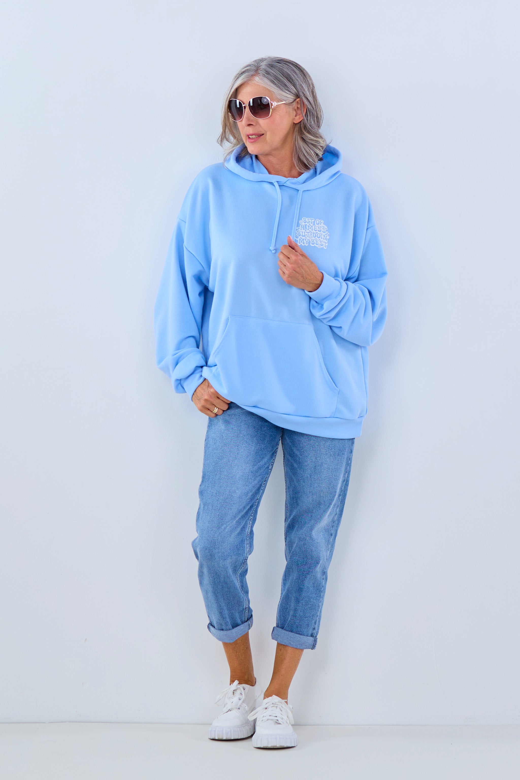 Hoodie mit Print: "Bit of a mess", hellblau von Trends & Lifestyle