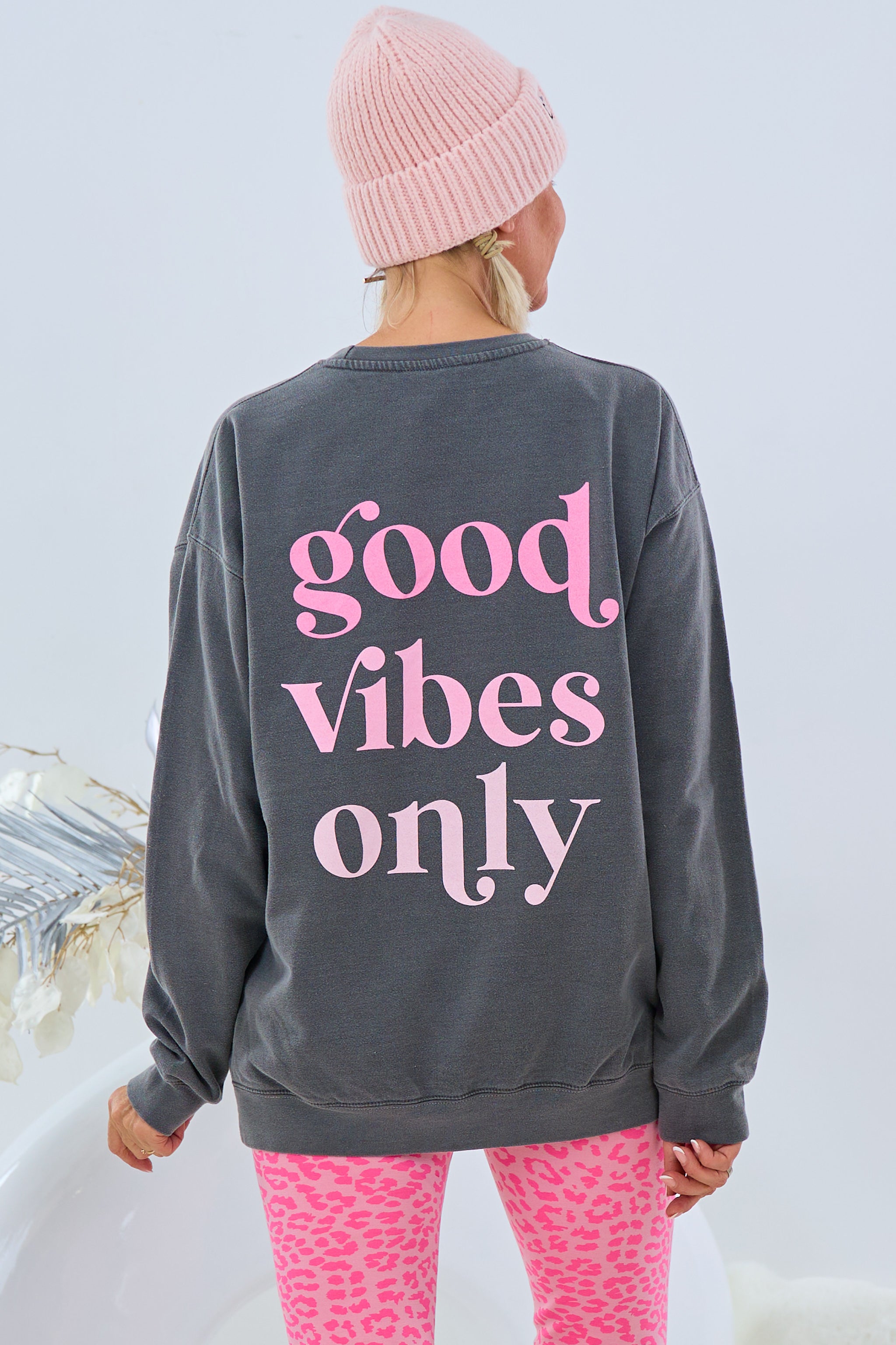 Sweaty good vibes only, anthrazit-rosa von Trends & Lifestyle