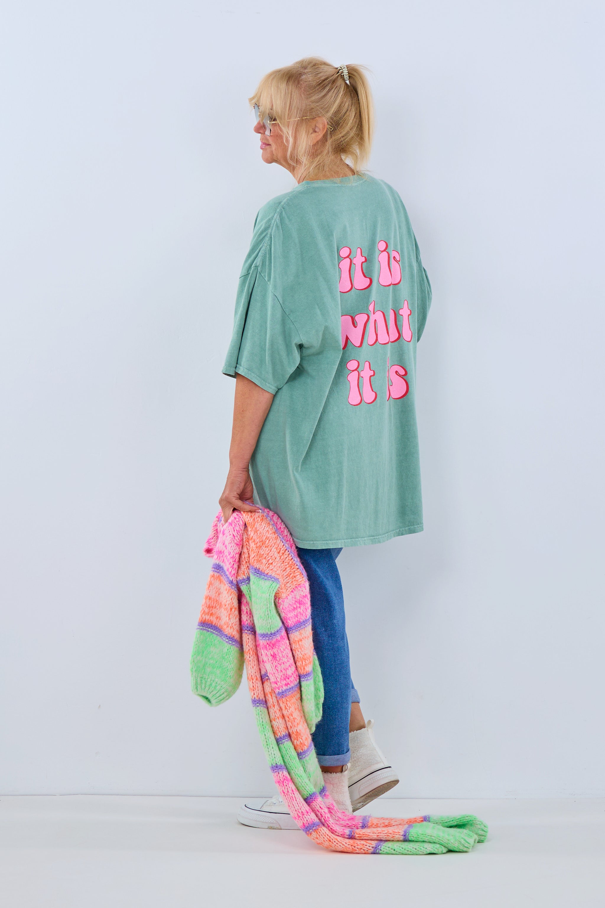 oversized T-Shirt mit "it is..."-Druck, grün von Trends & Lifestyle