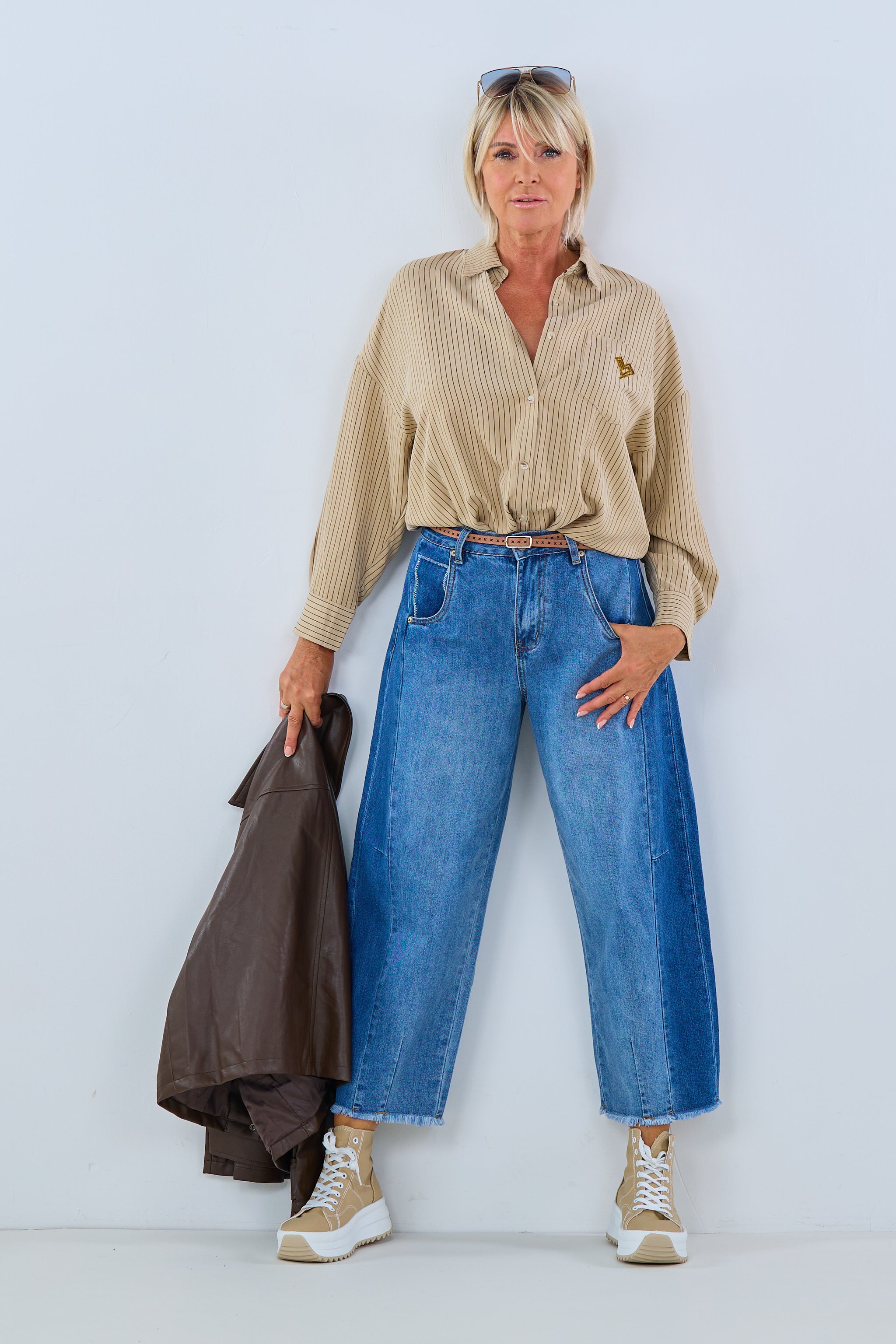 Mom jeans with small fringes, denim blue