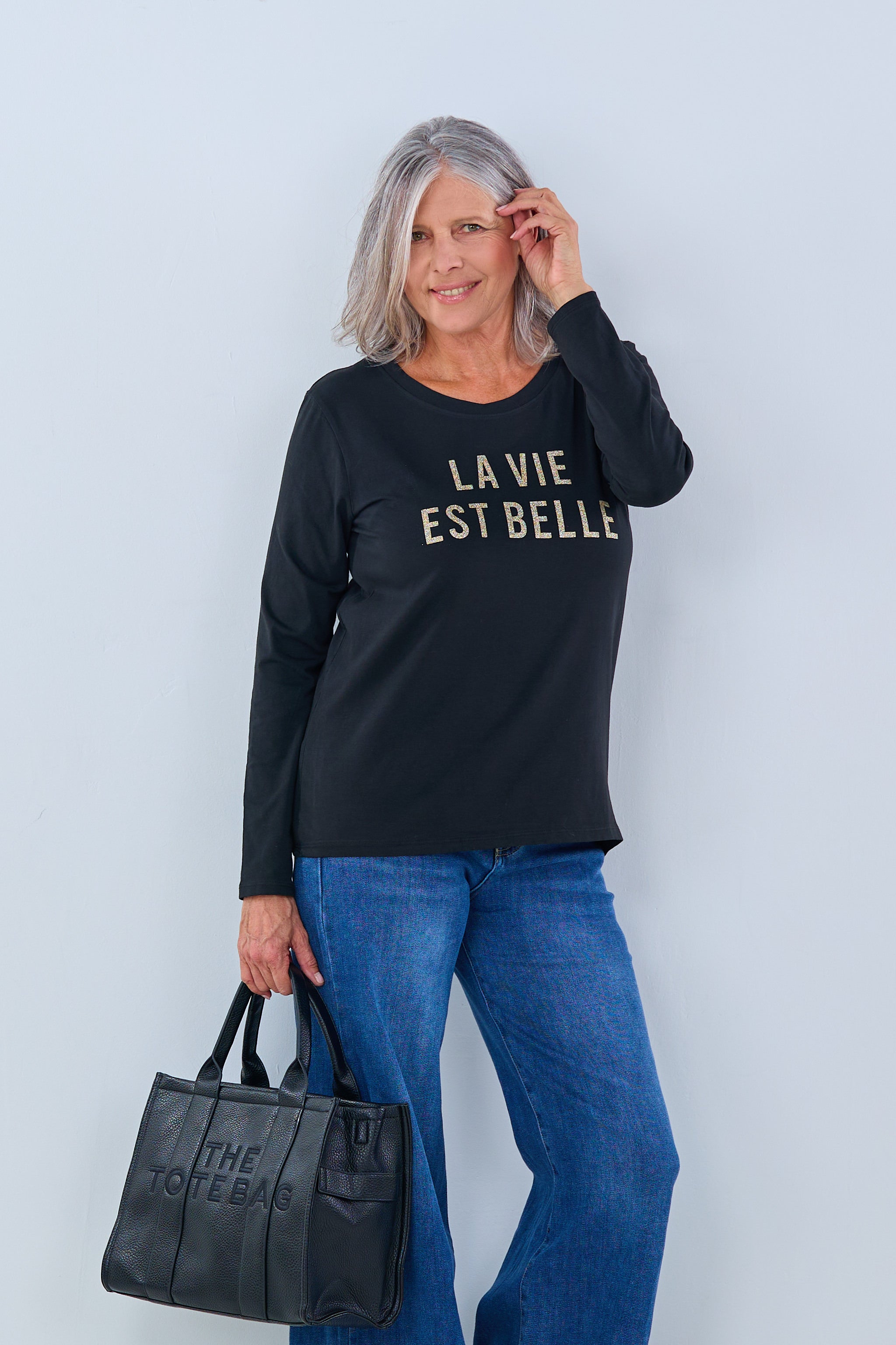 Longsleeve with la vie est belle Print, black