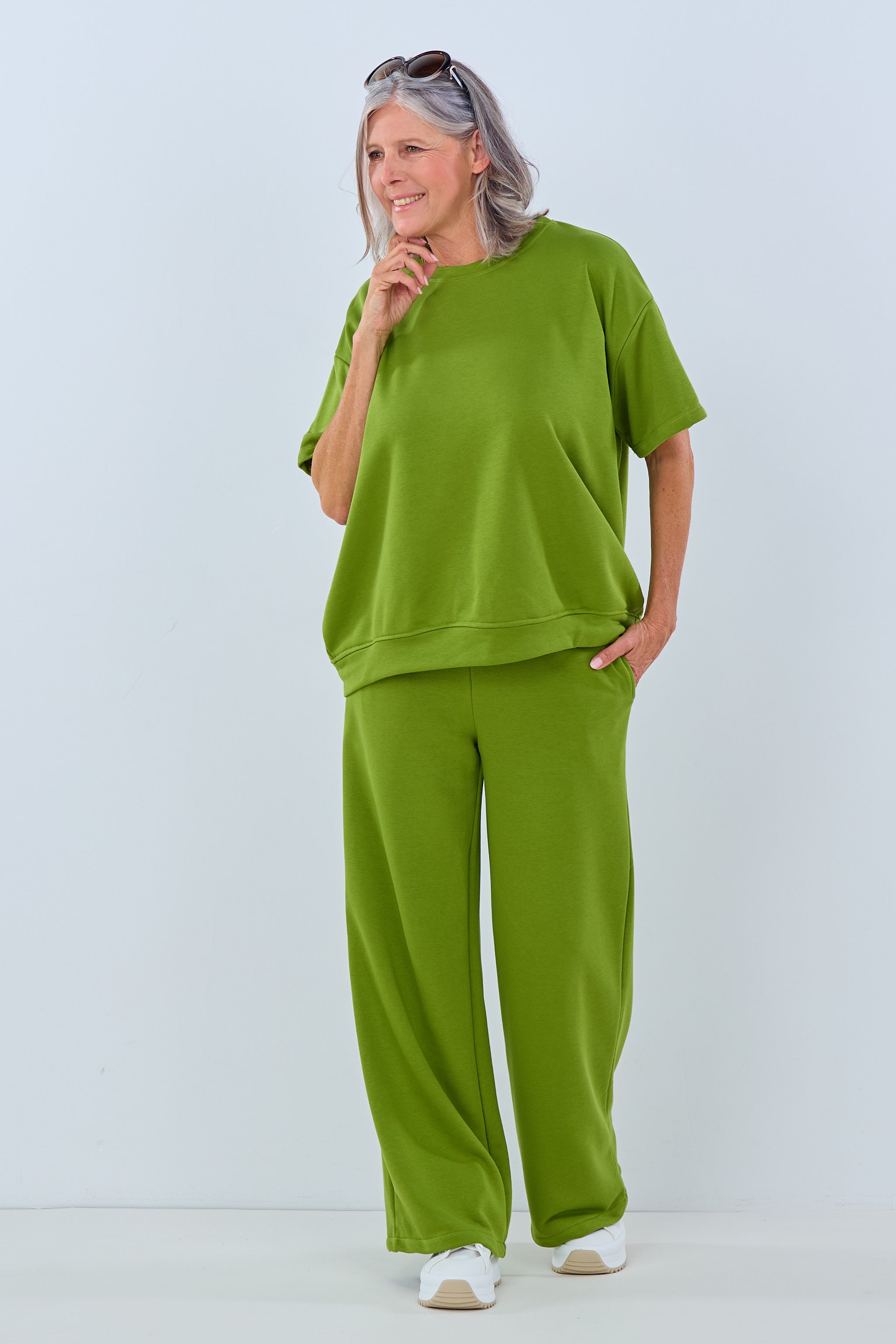 Sweatpants in Marlene style, green