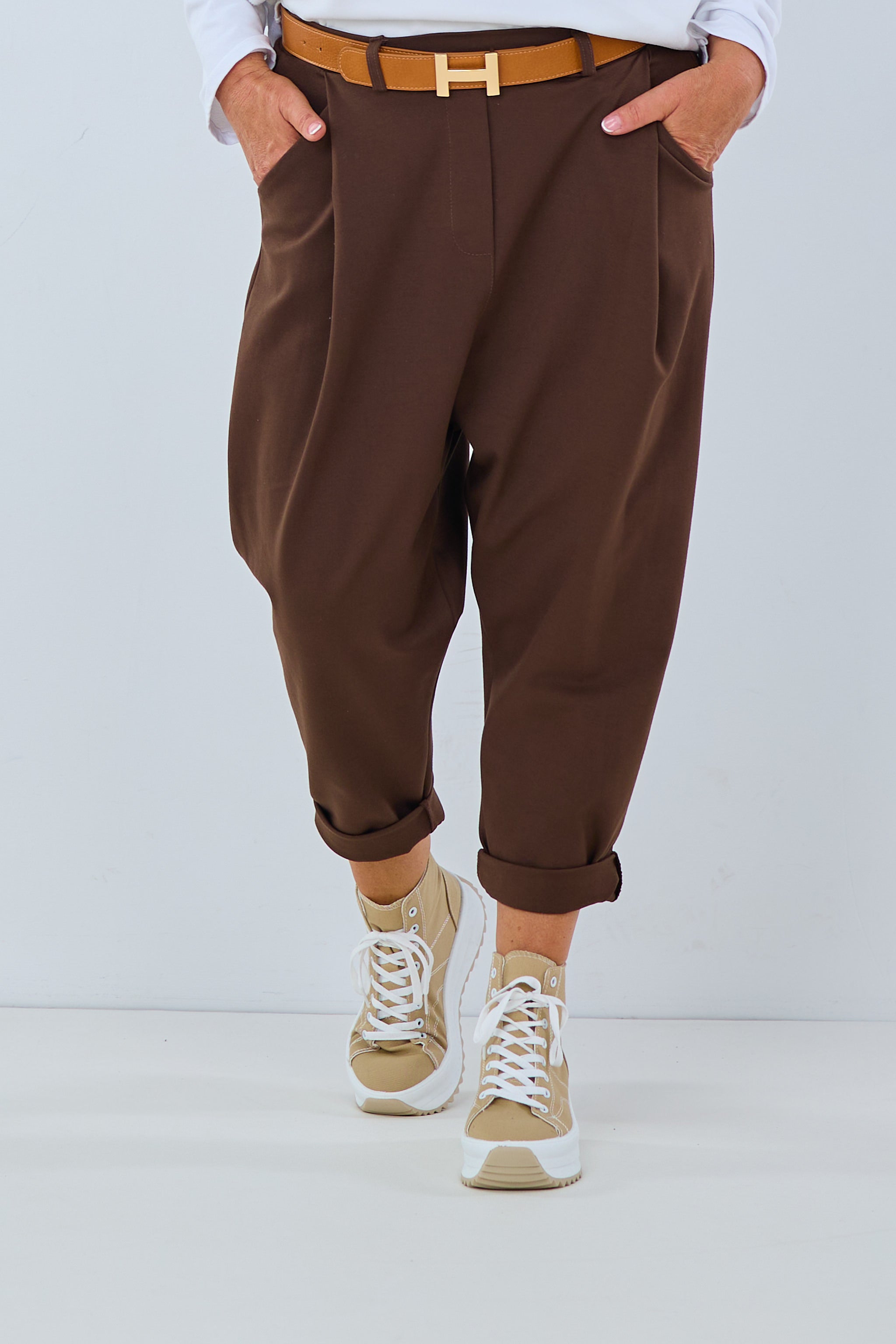 Elegant baggy pants, brown