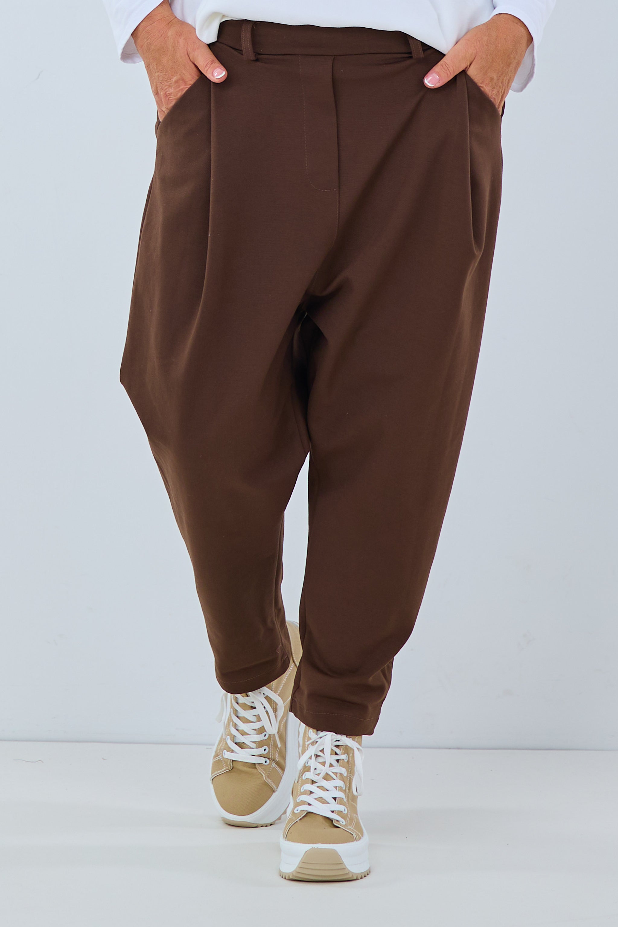 Elegant baggy pants, brown