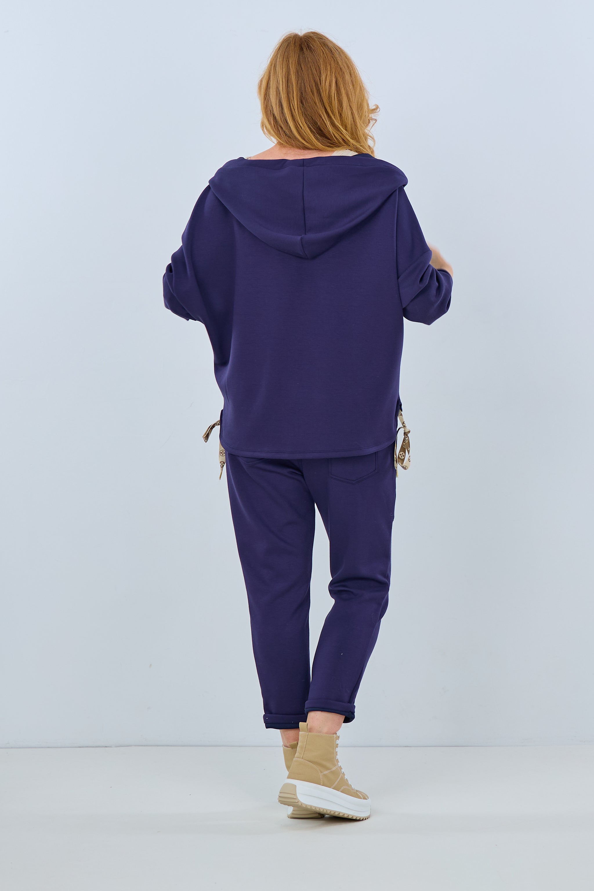 Soft hoodie with ruffles at the waistband, navy