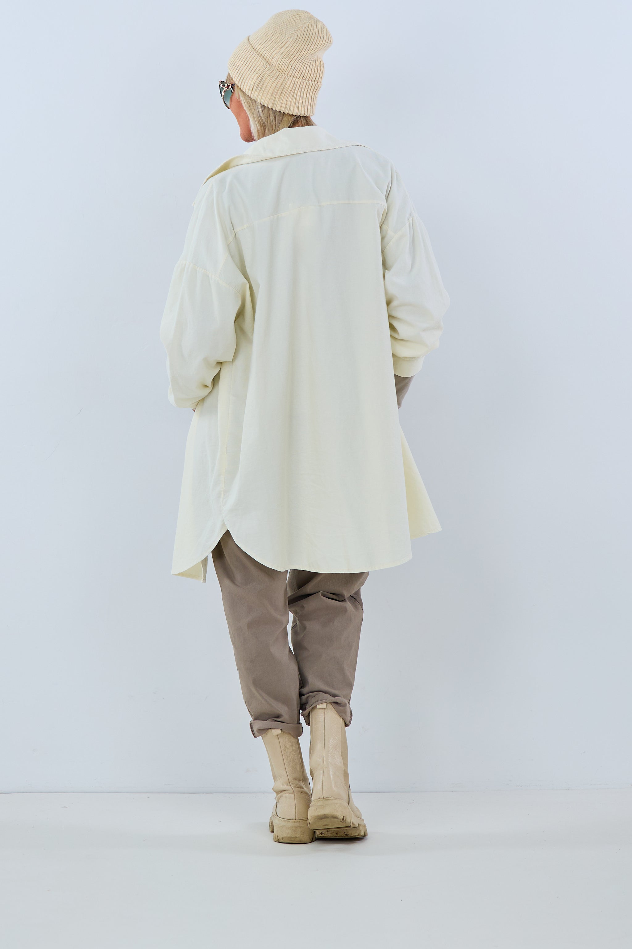 Fine corduroy shirt blouse, light creme