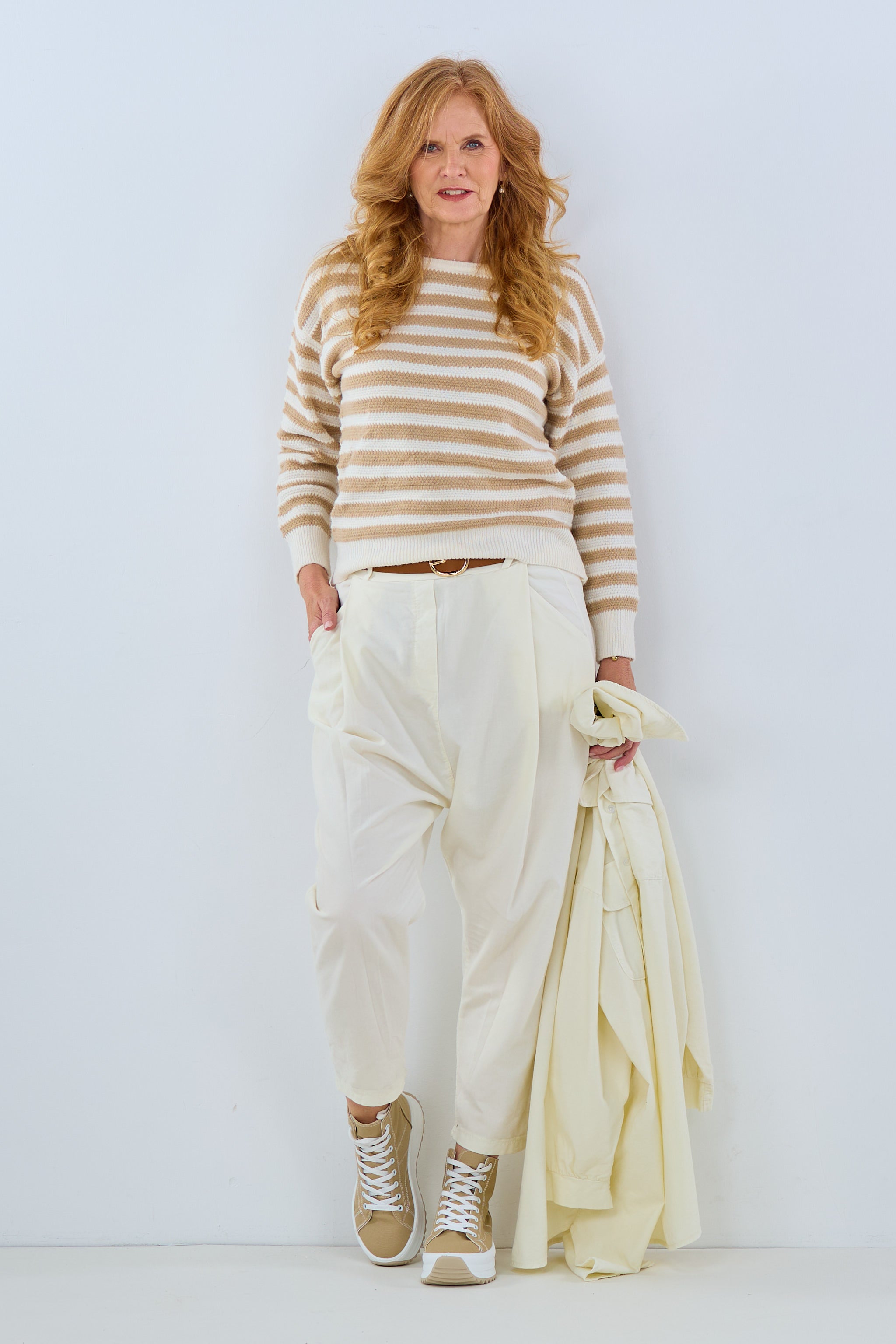 elegant baggy fine corduroy trousers, light creme