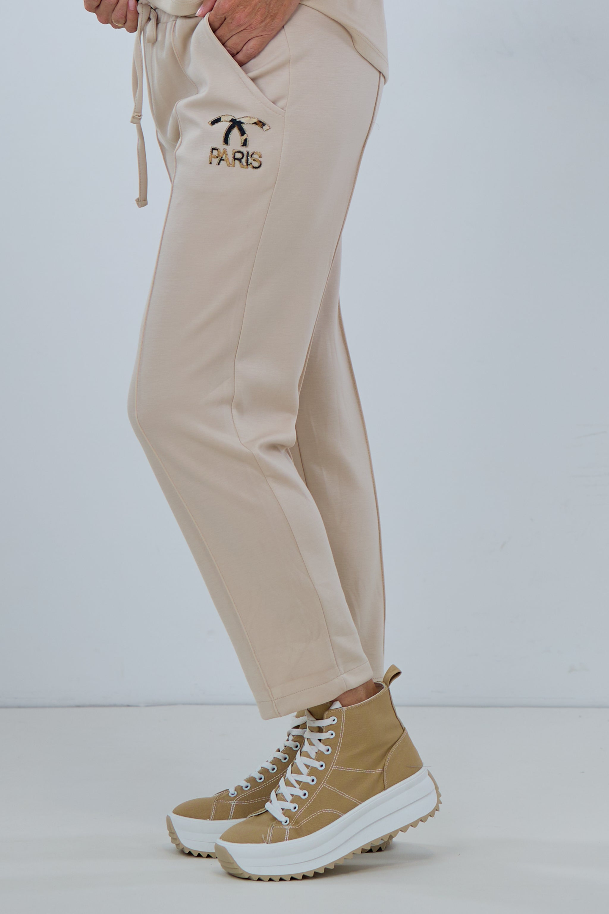 soft pull-on trousers with Paris flock, beige