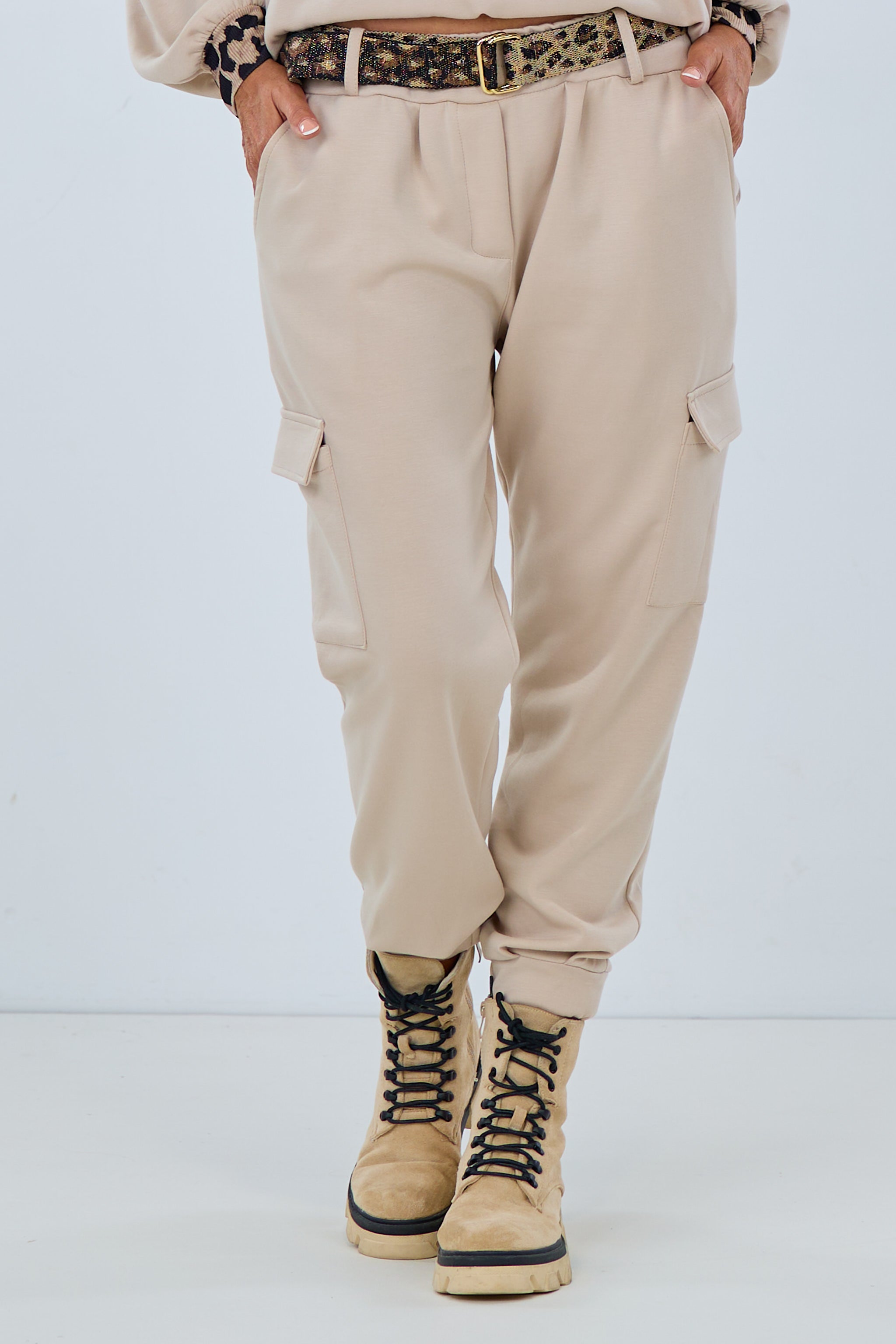 soft pull-on trousers with Leo belt, beige