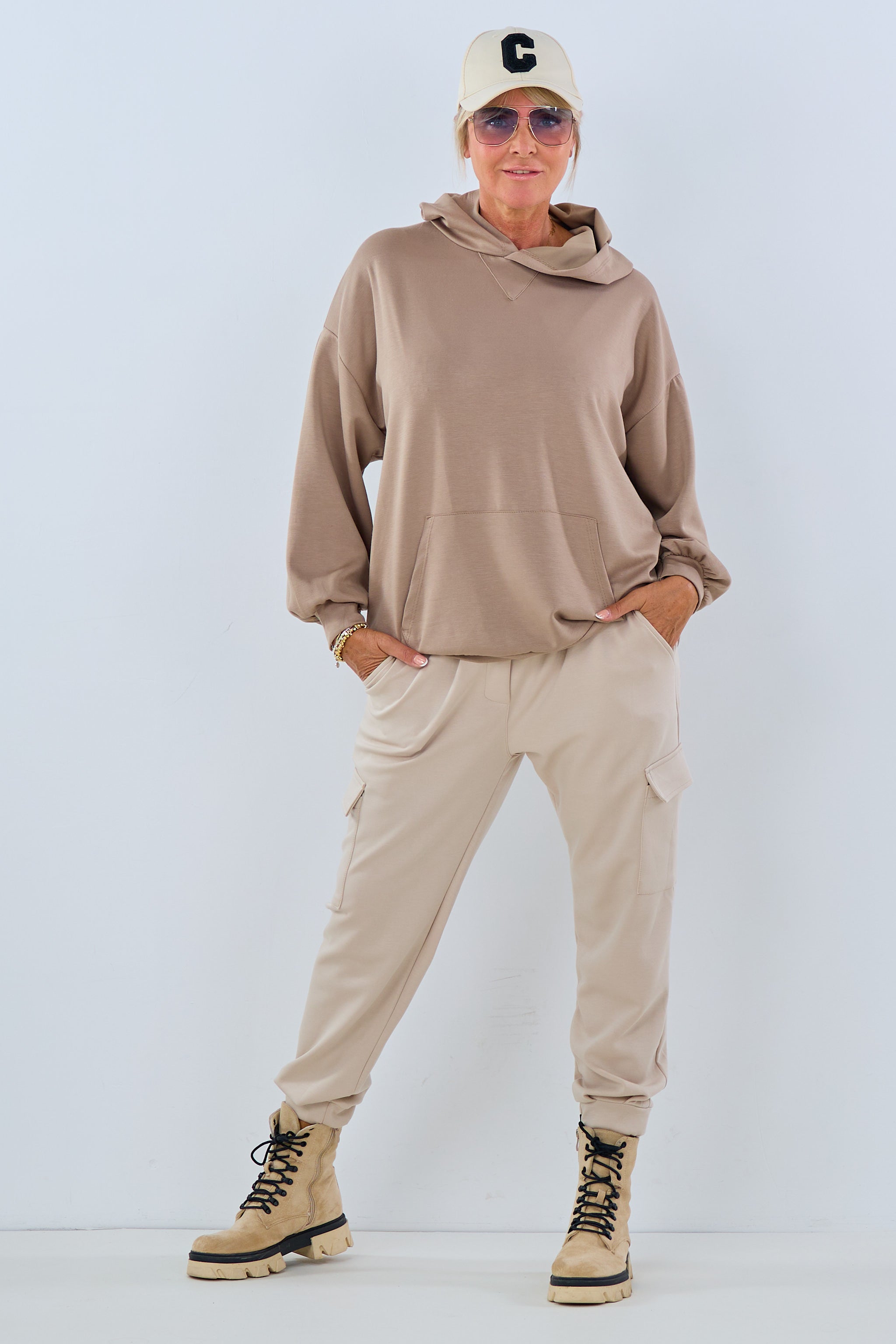 Viscose hoodie with Leo patch, taupe