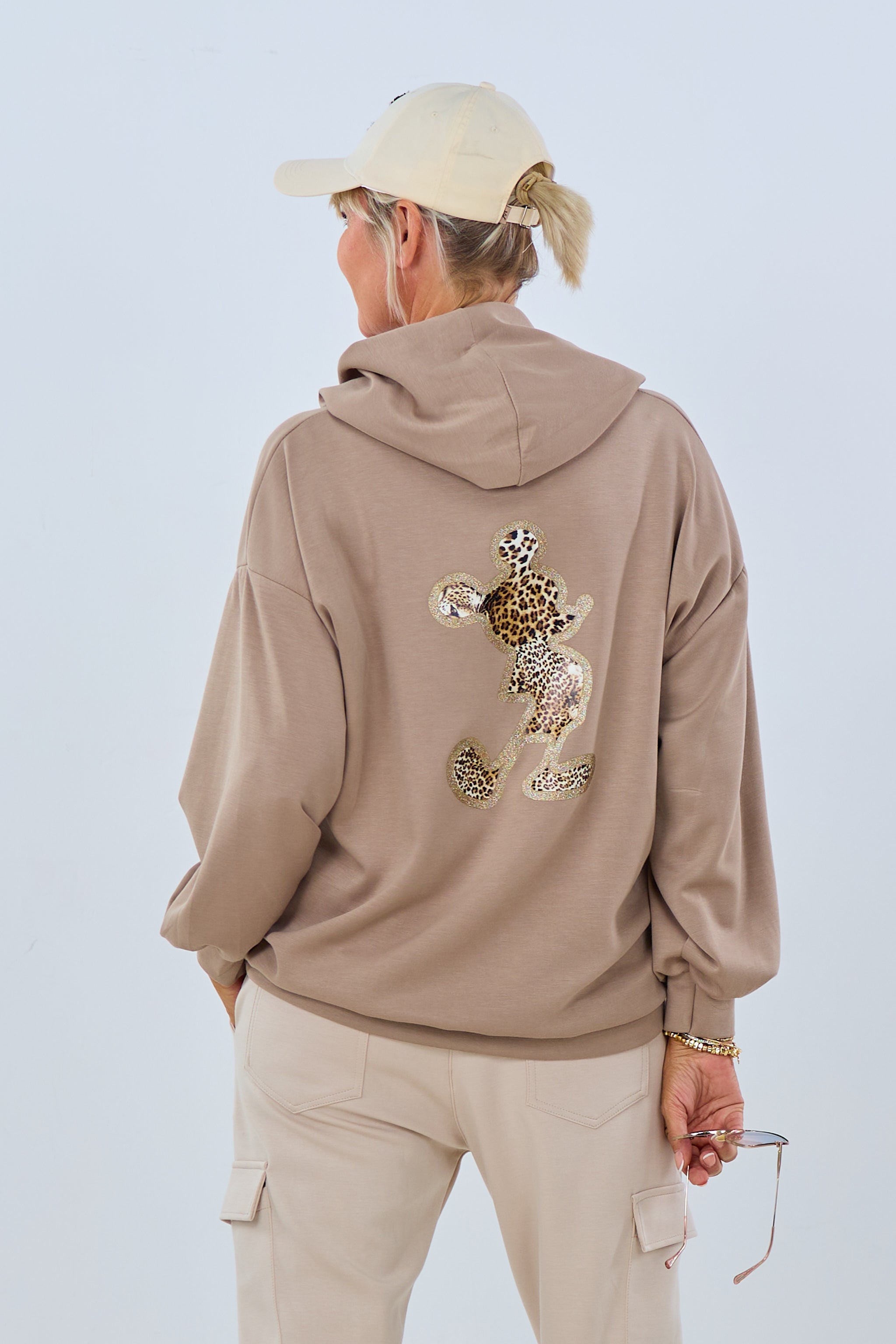 Viscose hoodie with Leo patch, taupe