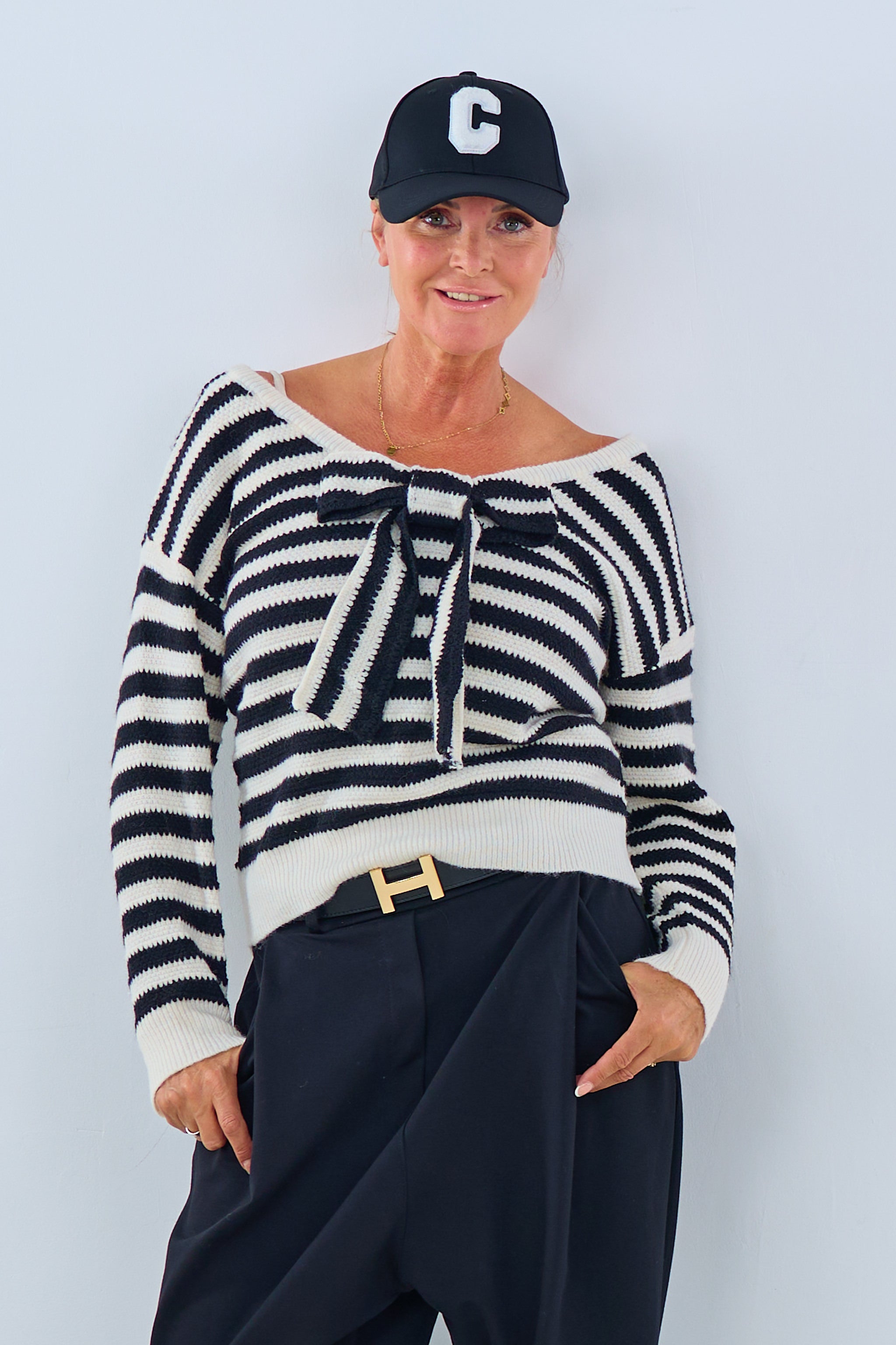 Striped sweater with ribbon, black-ecru