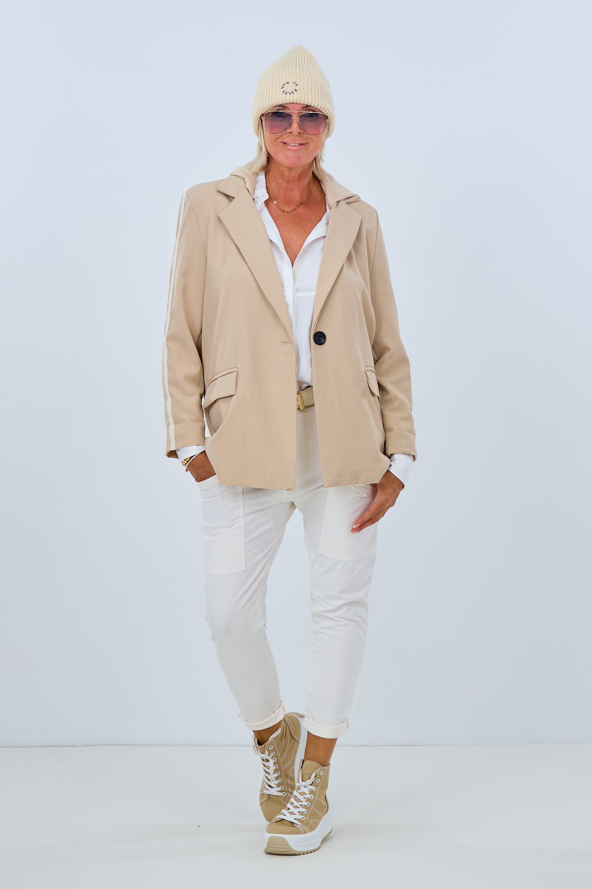 Blazer mit abnehmbarer Kapuze, beige