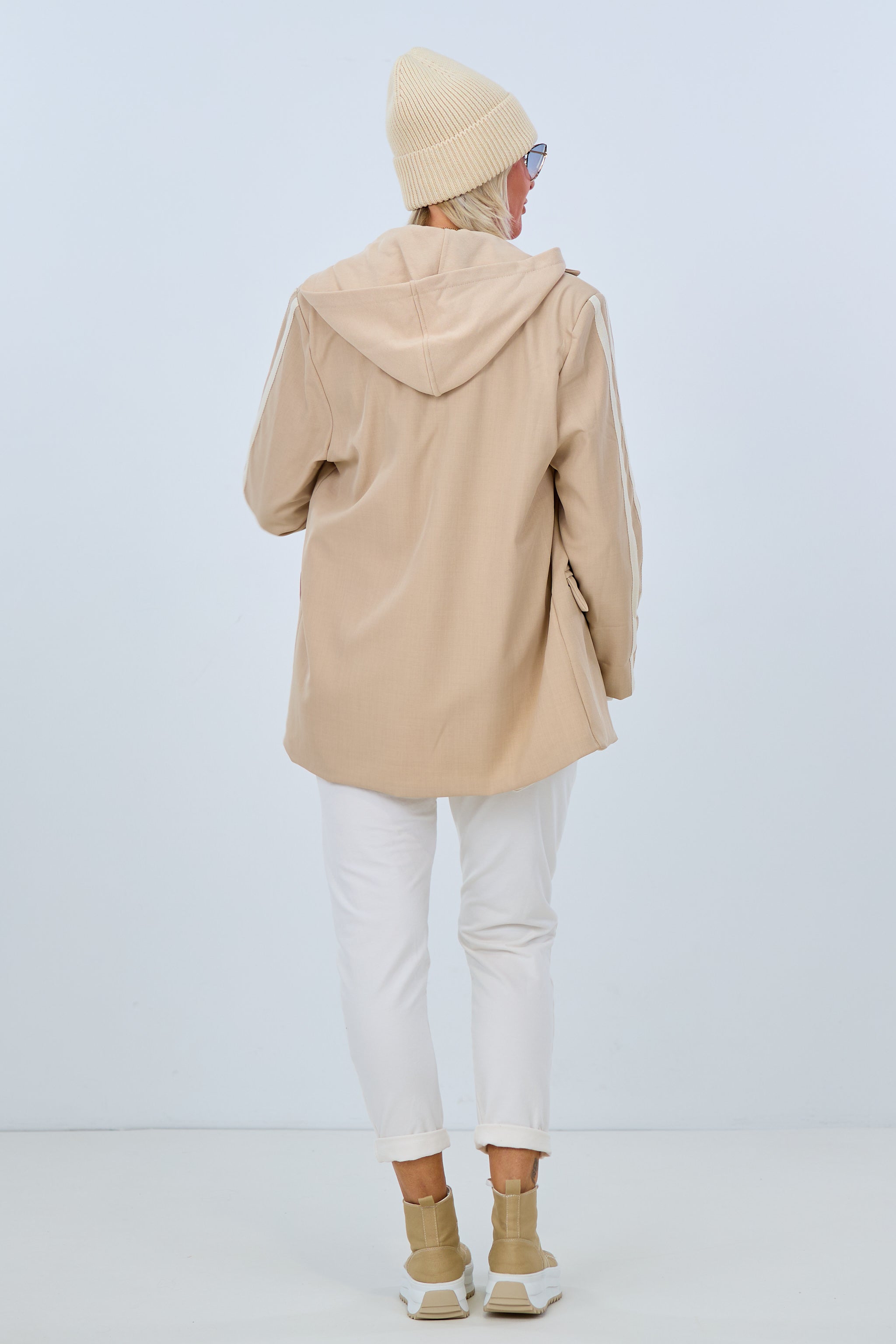 Blazer mit abnehmbarer Kapuze, beige