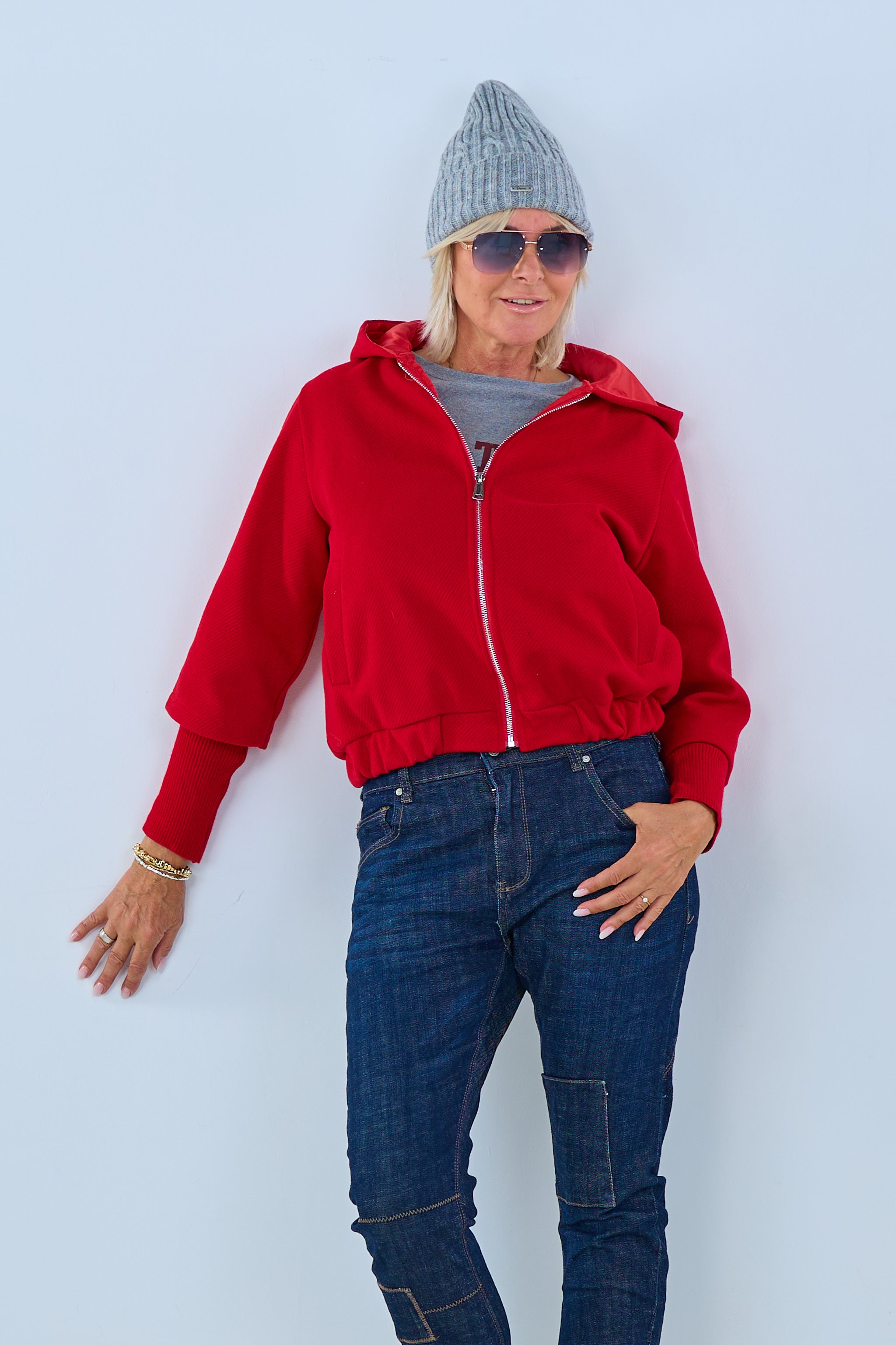 kurze Kapuzenjacke mit Bündchen, rot von Trends & Lifestyle