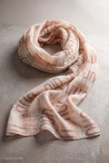 Tuch mit UNU-Schriftzug, beige-ecru-braun