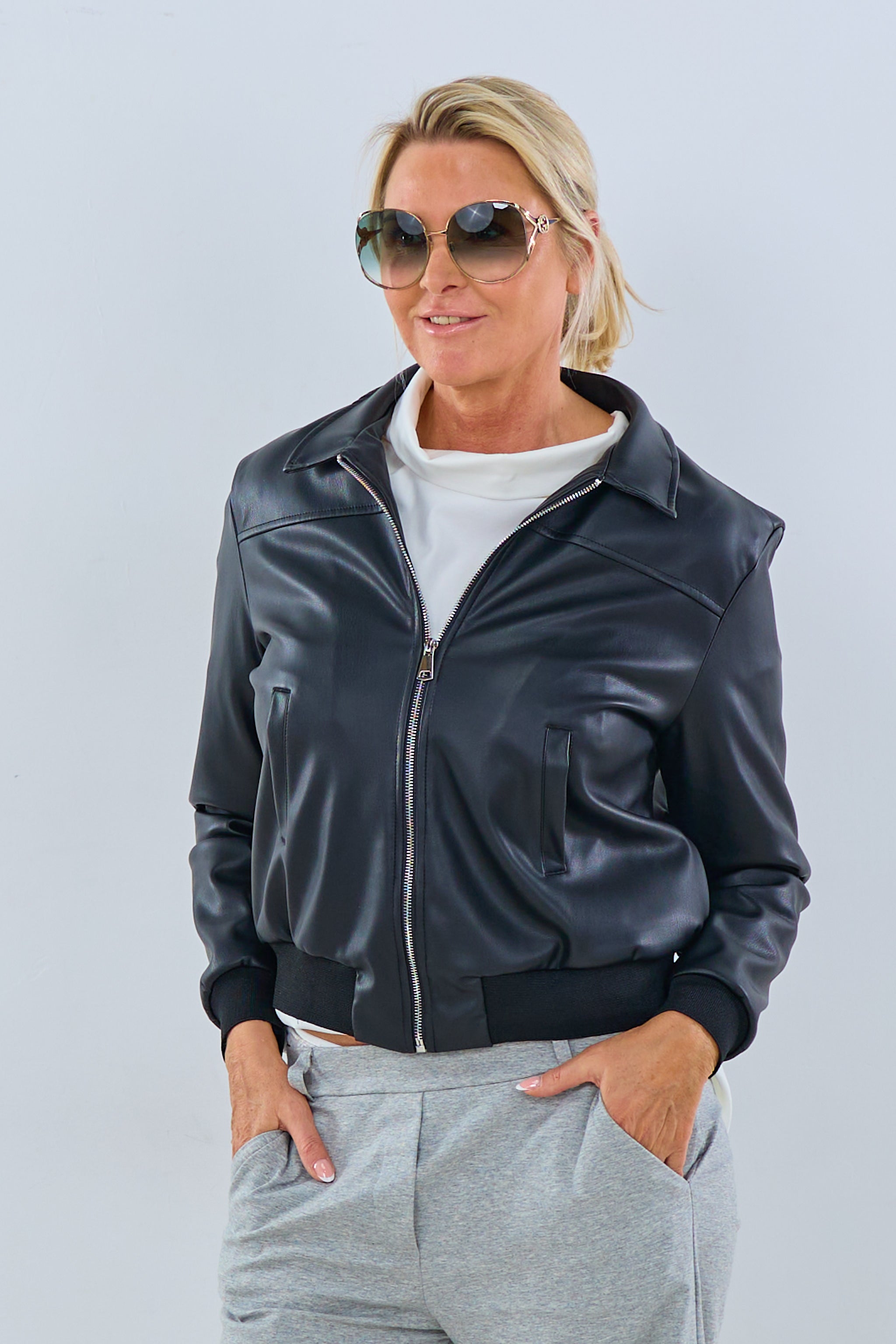 Kunstlederjacke mit Bündchen, schwarz von Trends & Lifestyle Deutschland GmbH 