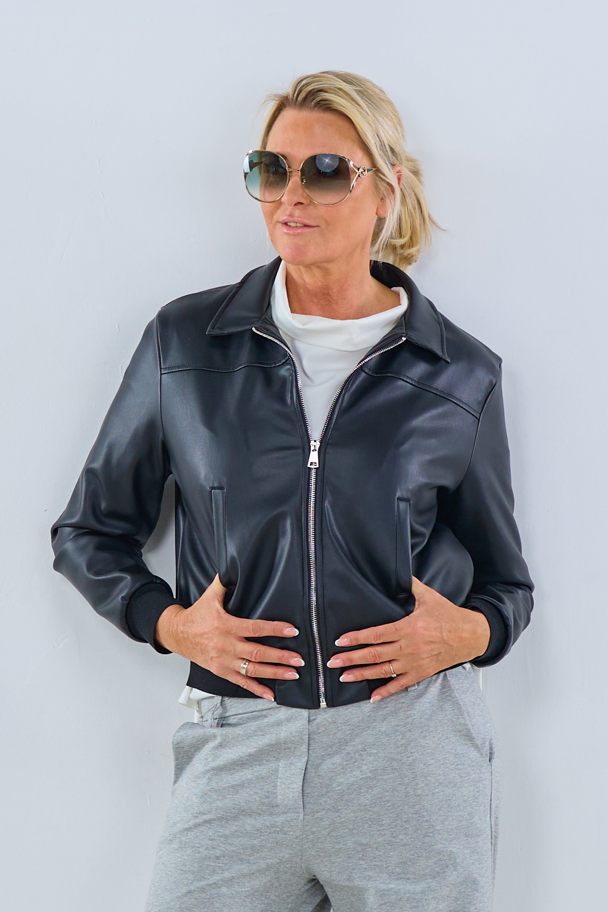 Kunstlederjacke mit Bündchen, schwarz von Trends & Lifestyle Deutschland GmbH 